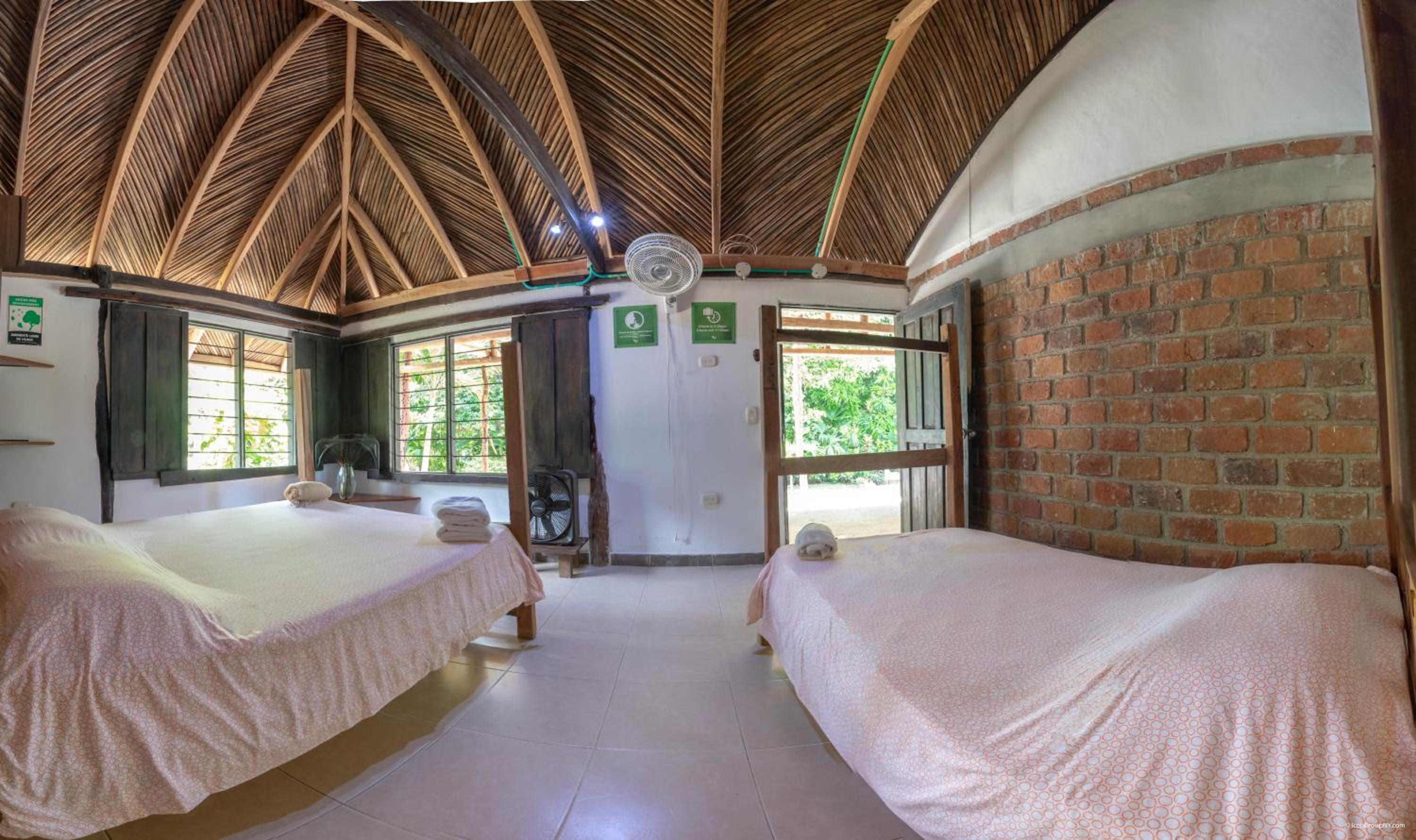 Bungalow 2 photo 2