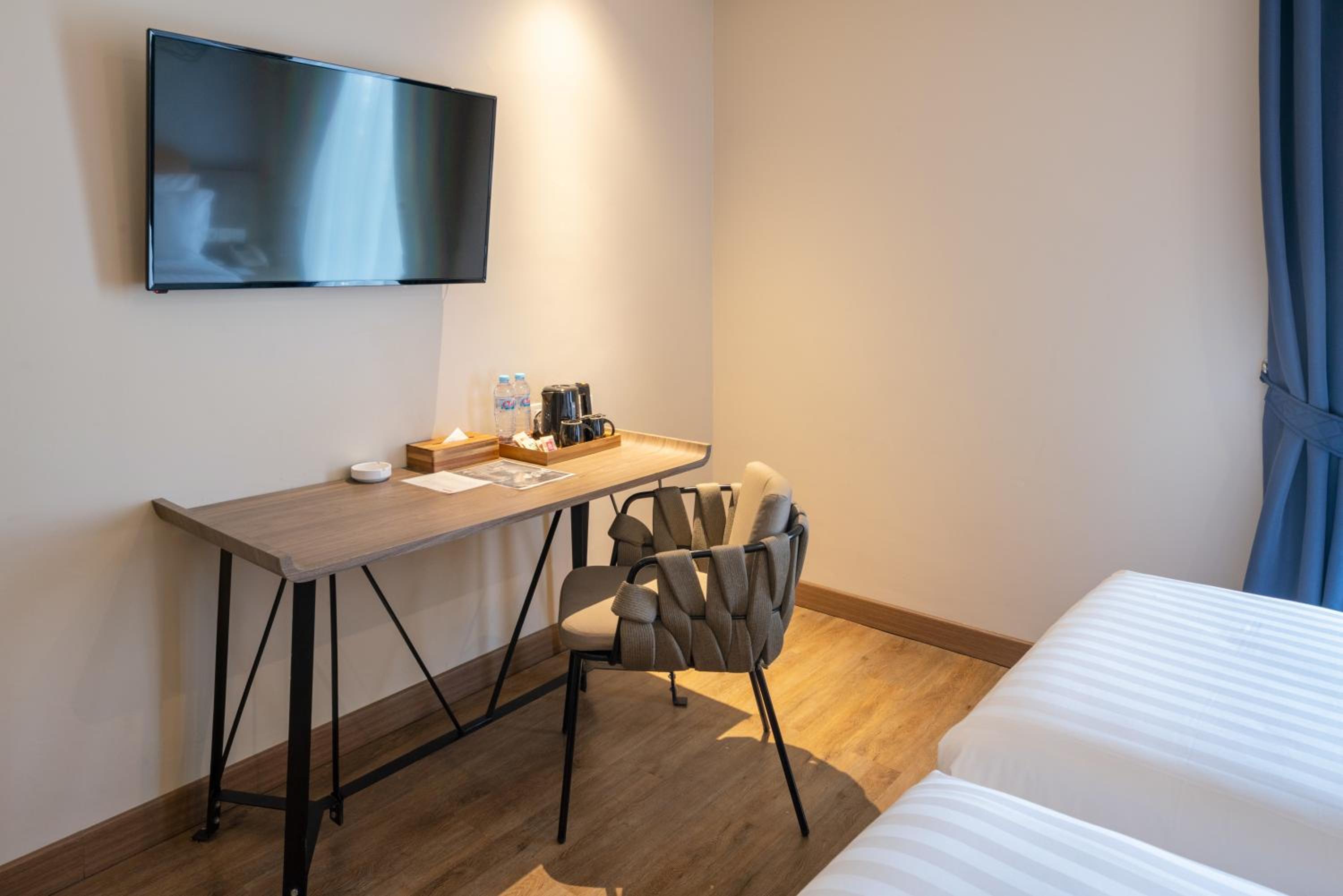 Deluxe Double or Twin Room - Photo 9