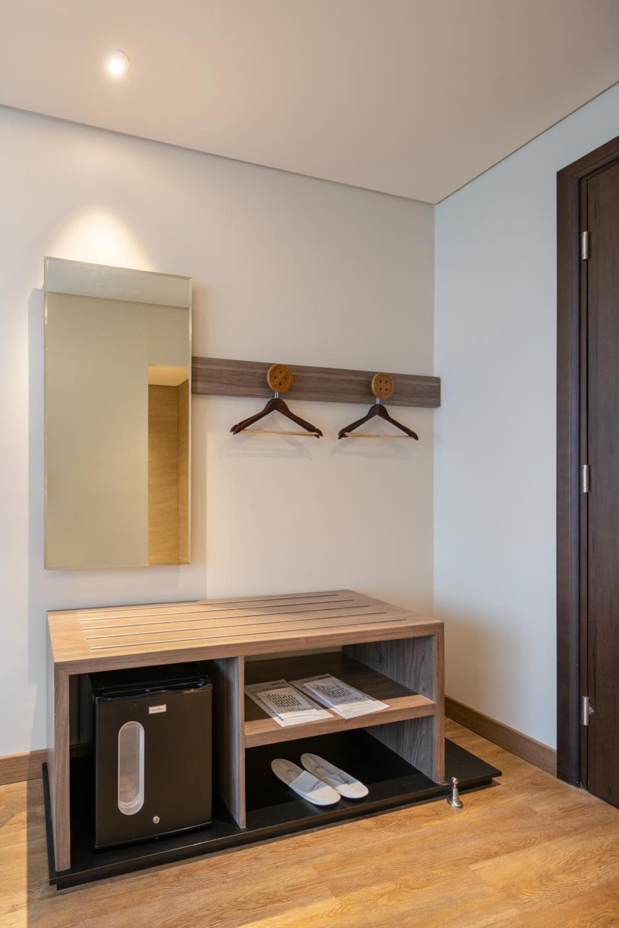 Deluxe Double or Twin Room - Photo 8