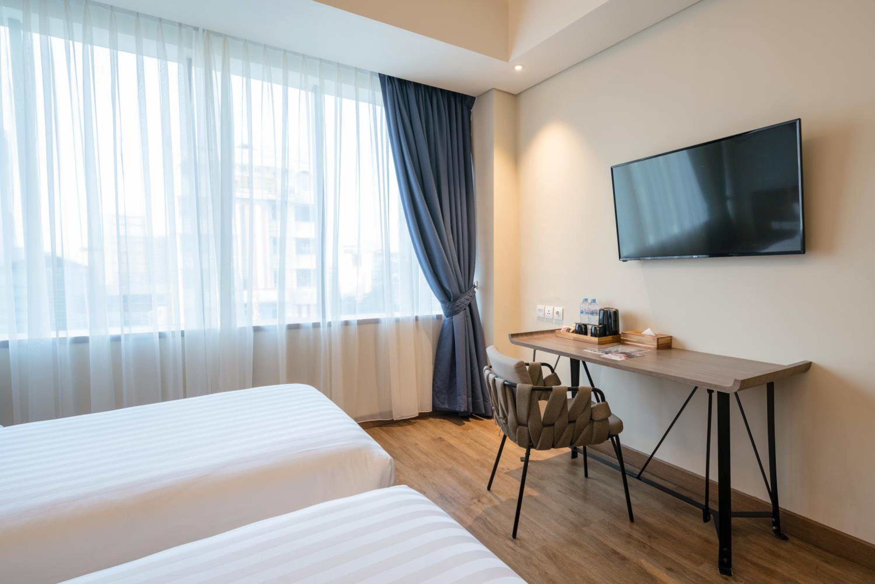 Deluxe Double or Twin Room - Photo 7