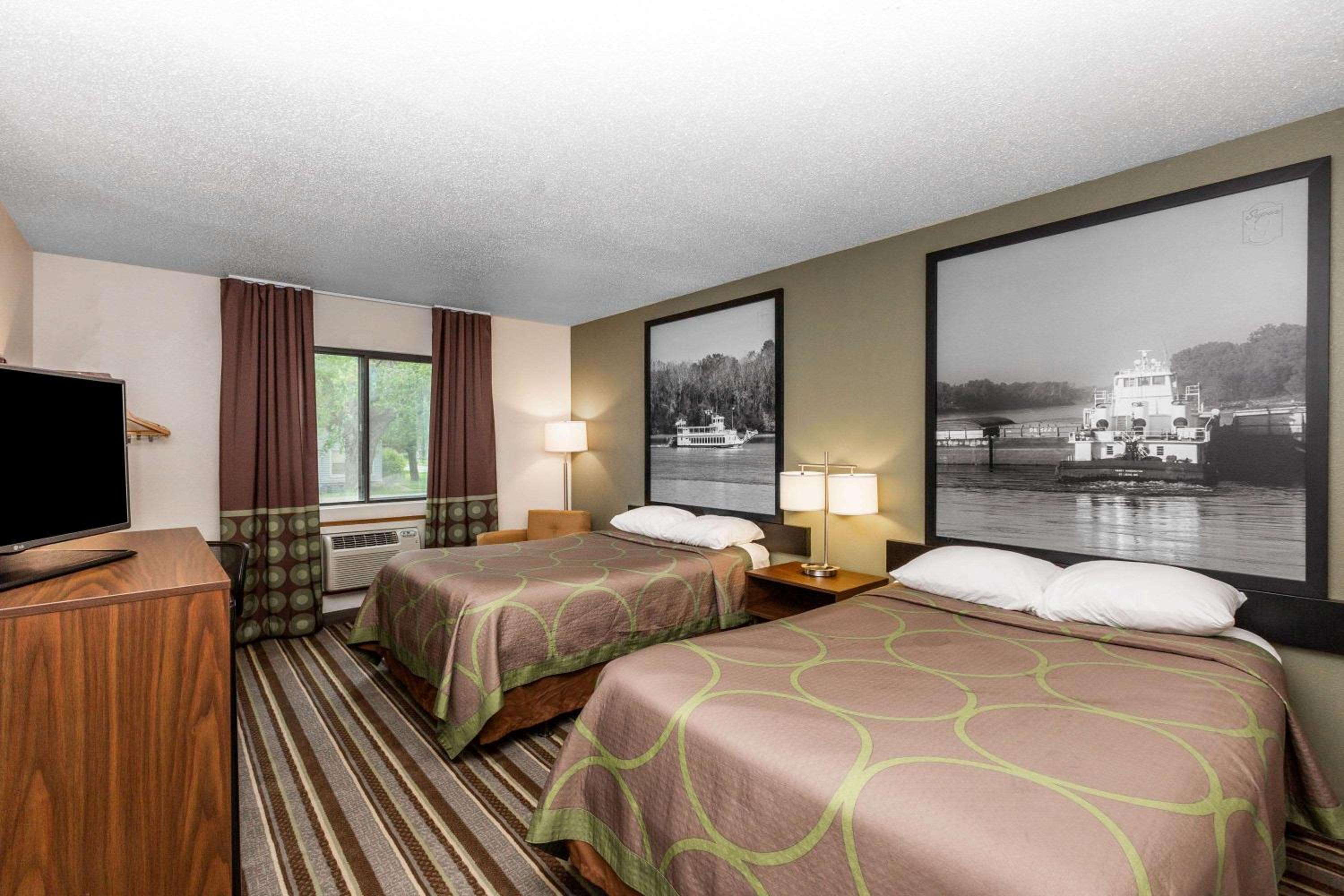 Deluxe Double Room with Two Double Beds - Non-Smoking - Photo 1