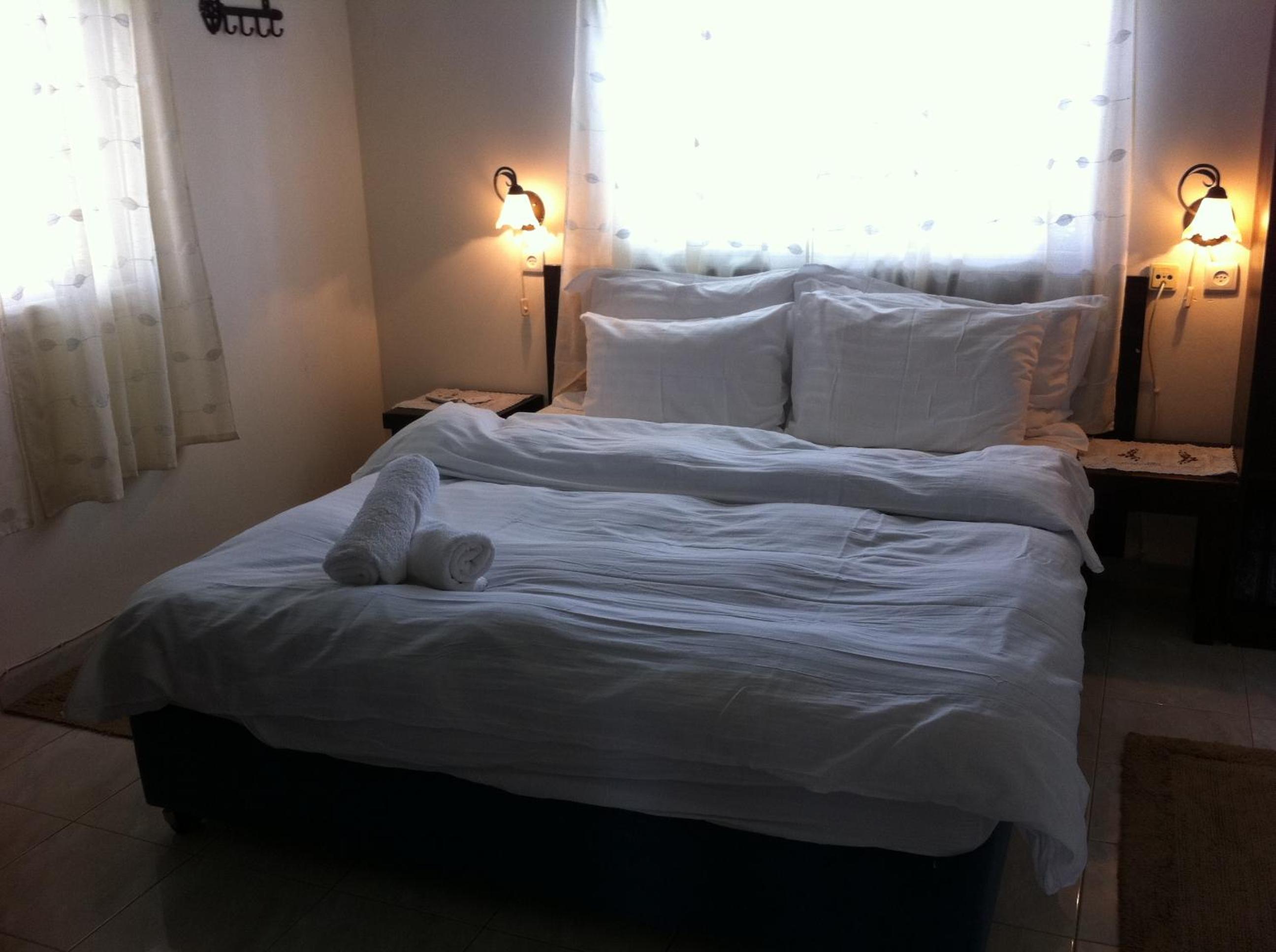 One-Bedroom Apartment with Balcony - Photo 1