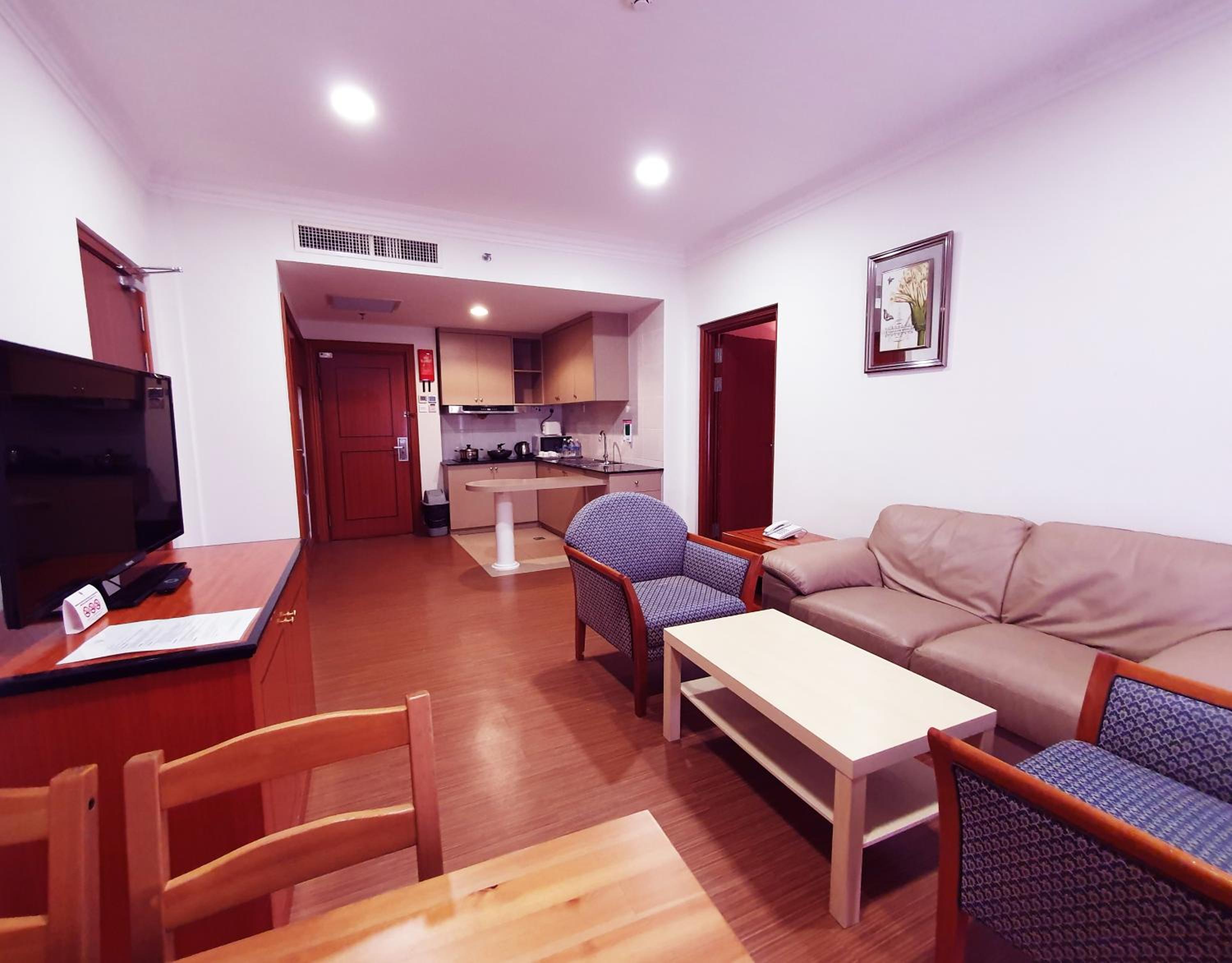 One-Bedroom Apartment photo 3