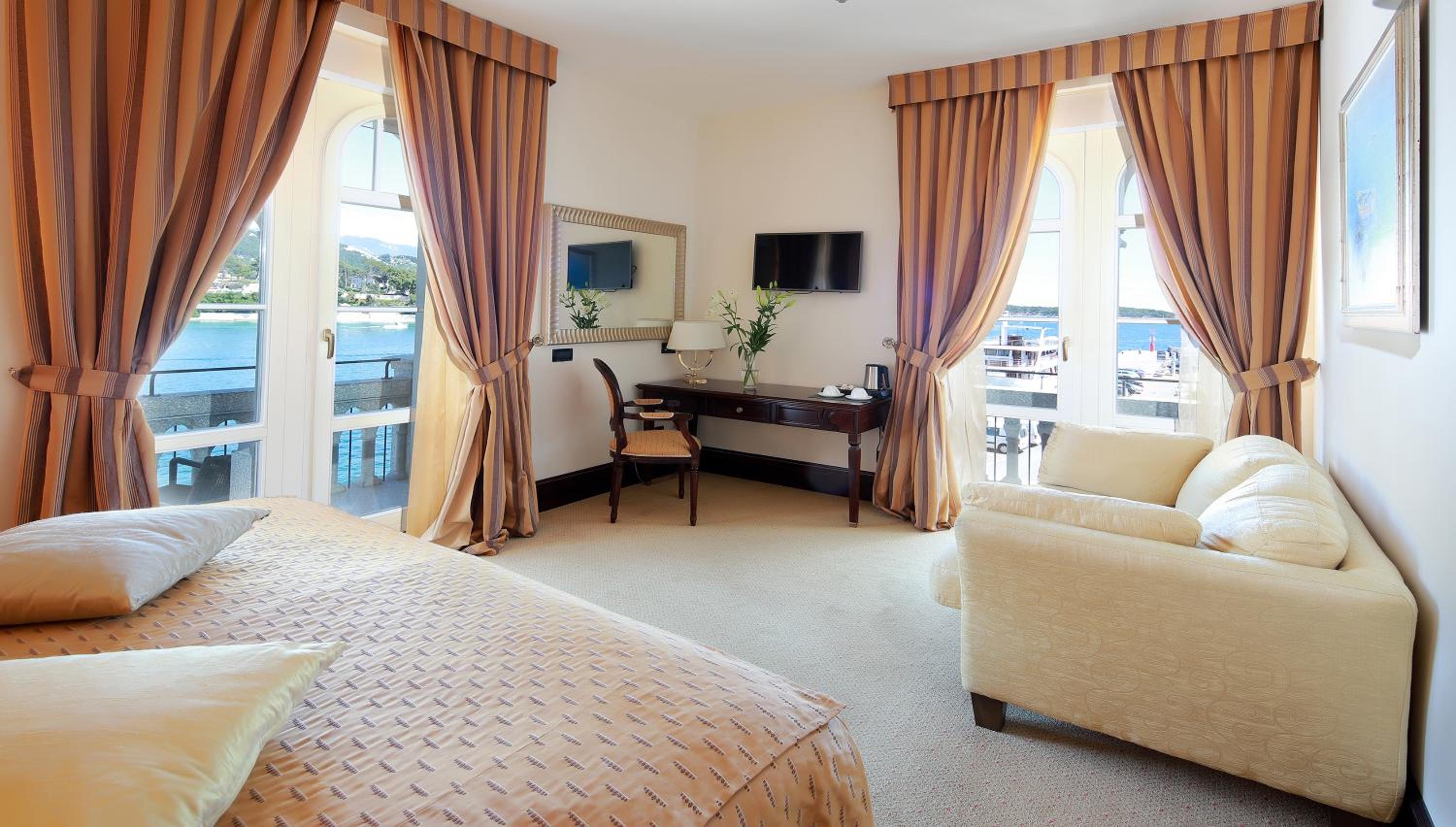 Superior Family Room With Sea View and Balcony (2+1) - Photo 8