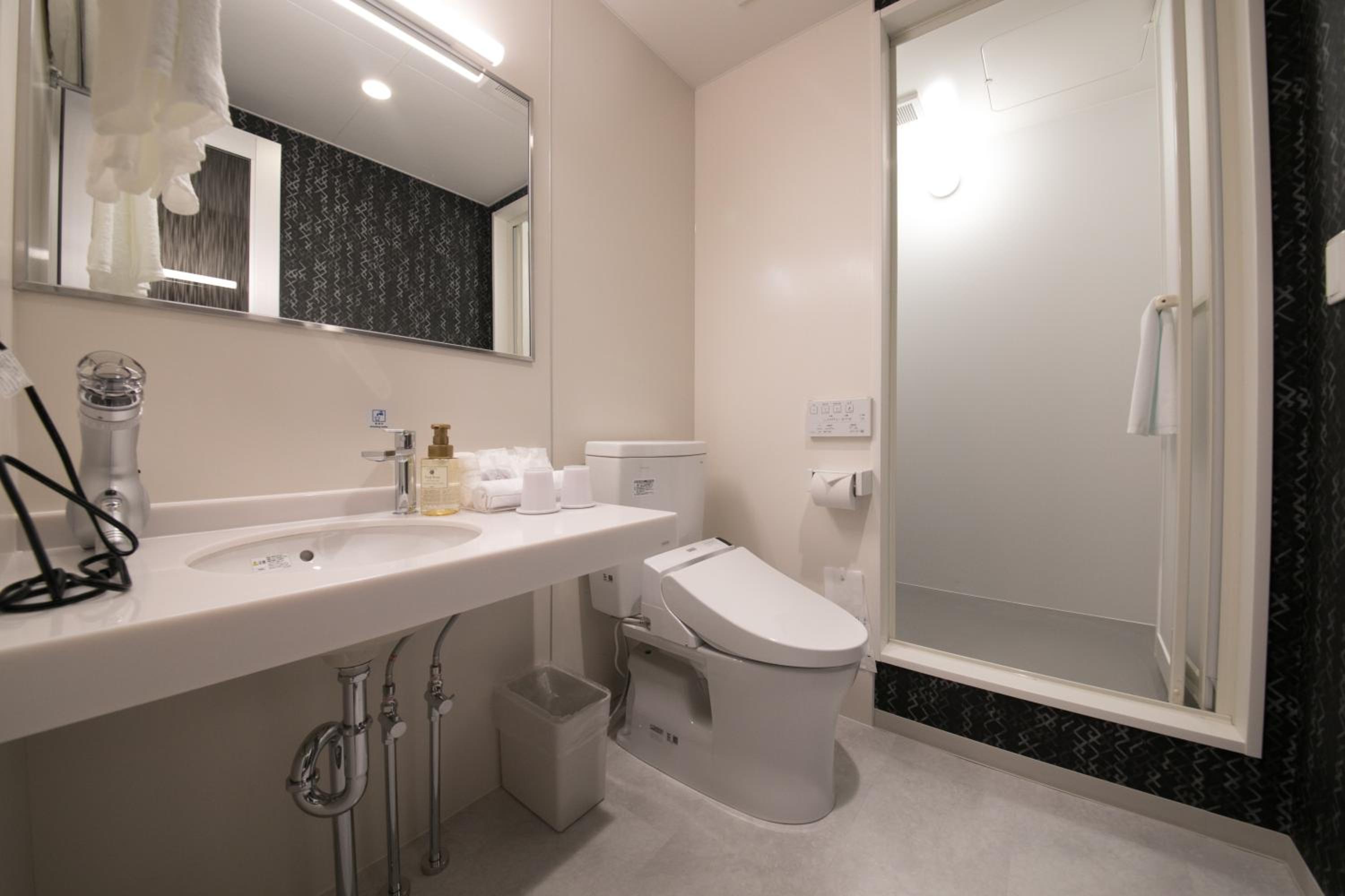 Superior Twin Room with Mountain View photo 2