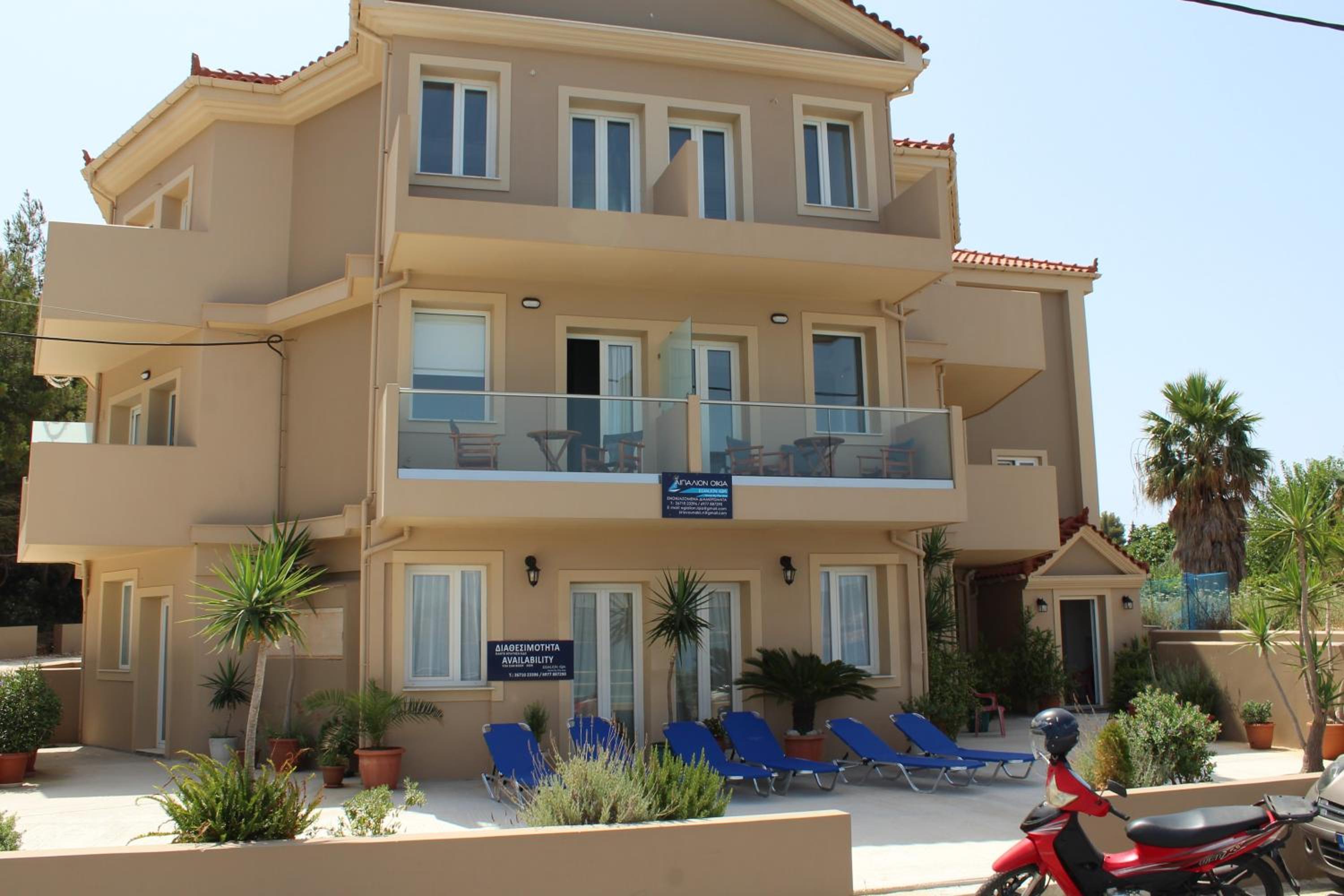 Apartment with Mountain View - Photo 8