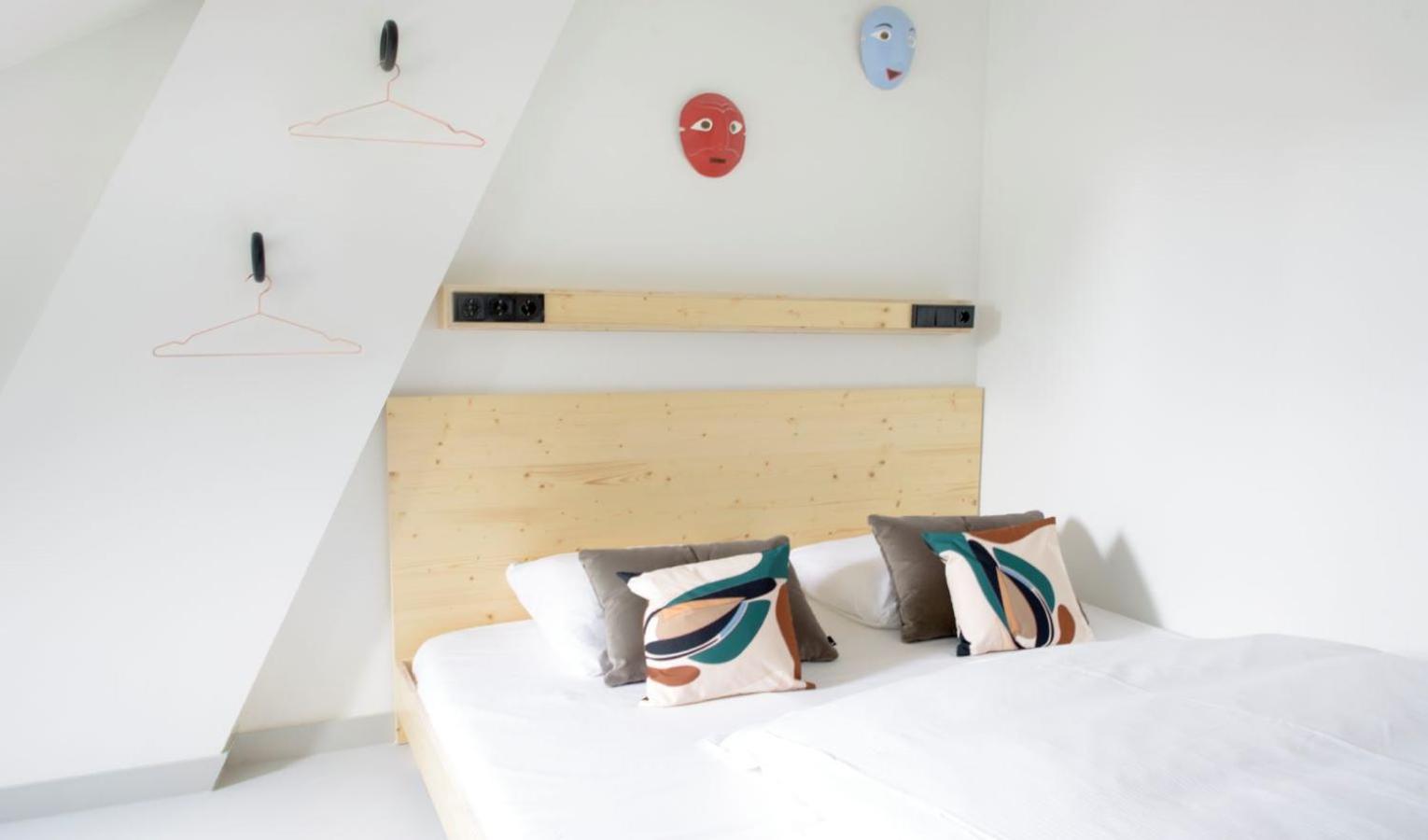 Double Room with Private Bathroom - Photo 2