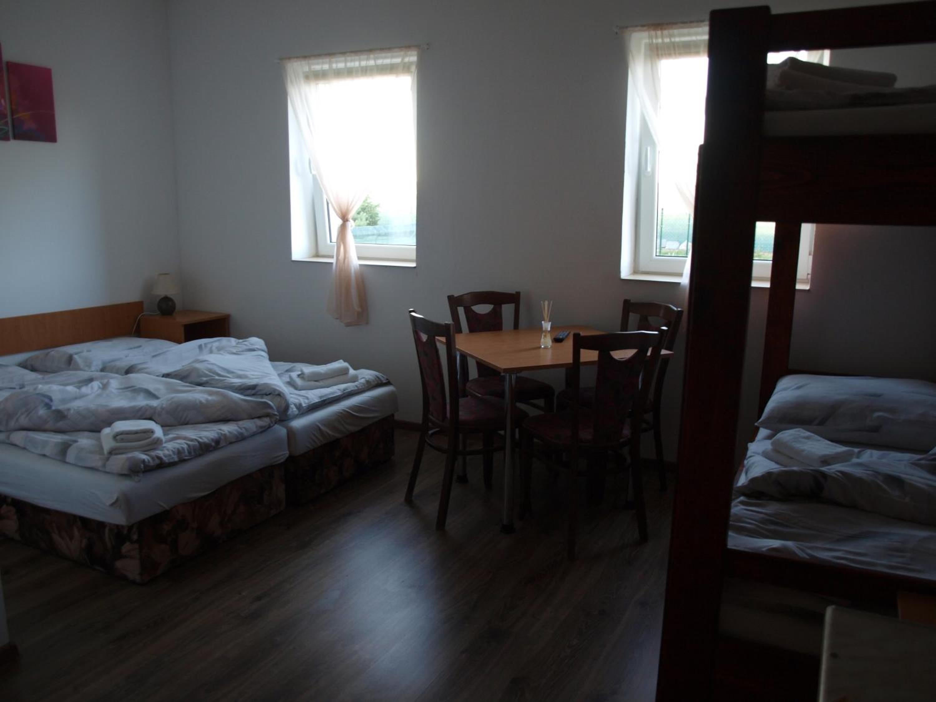 Quadruple Room with Private Bathroom photo 1