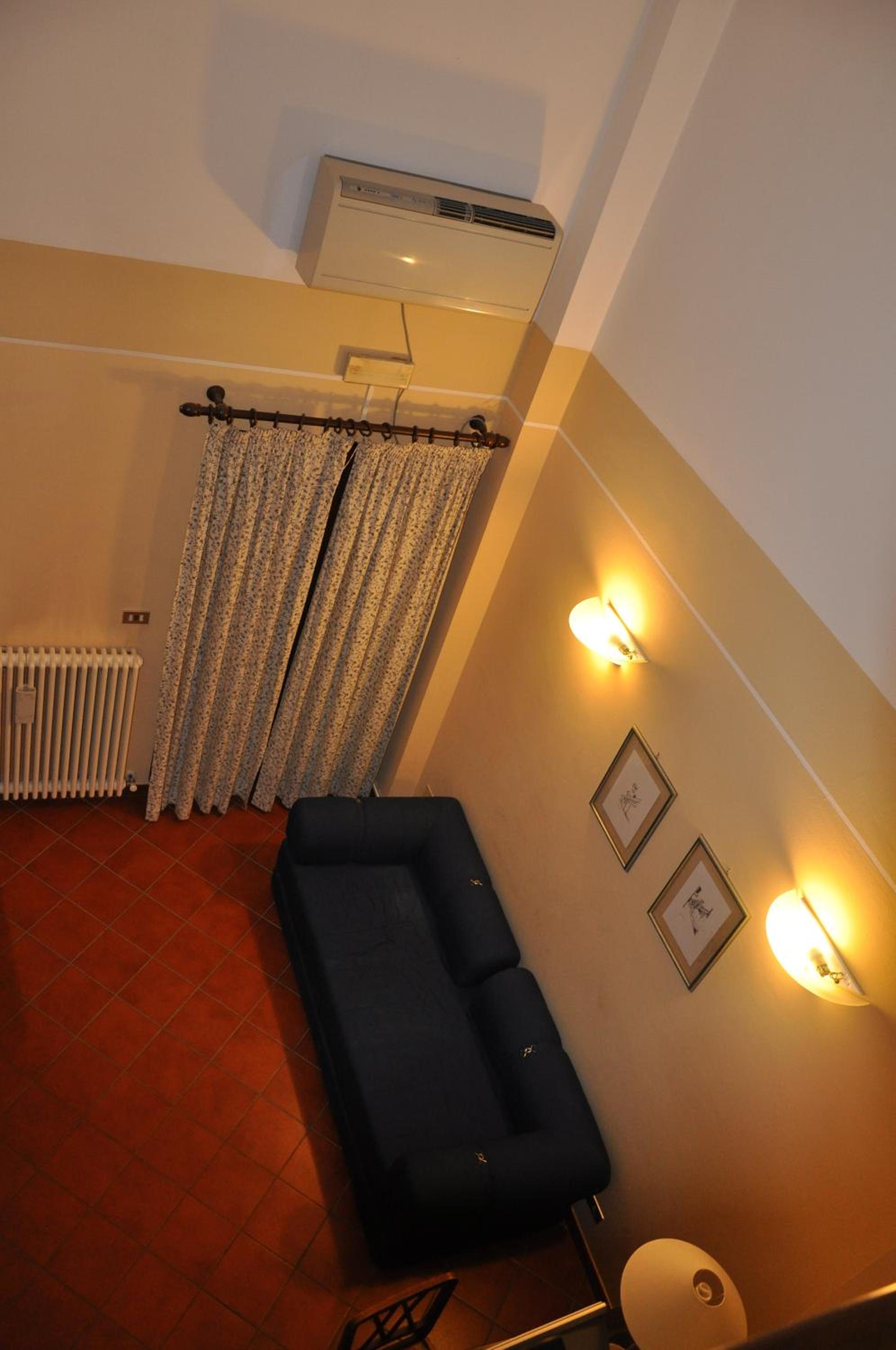 Budget Double Room photo 2