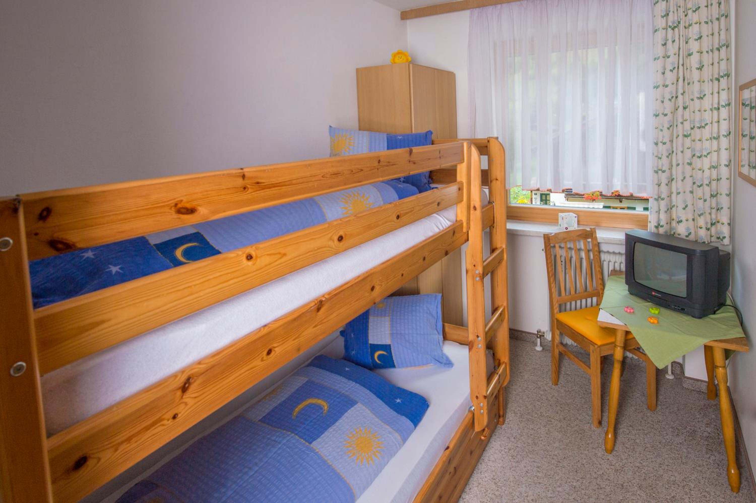 Standard Family Room (2 Adults + 2 Children) photo 3