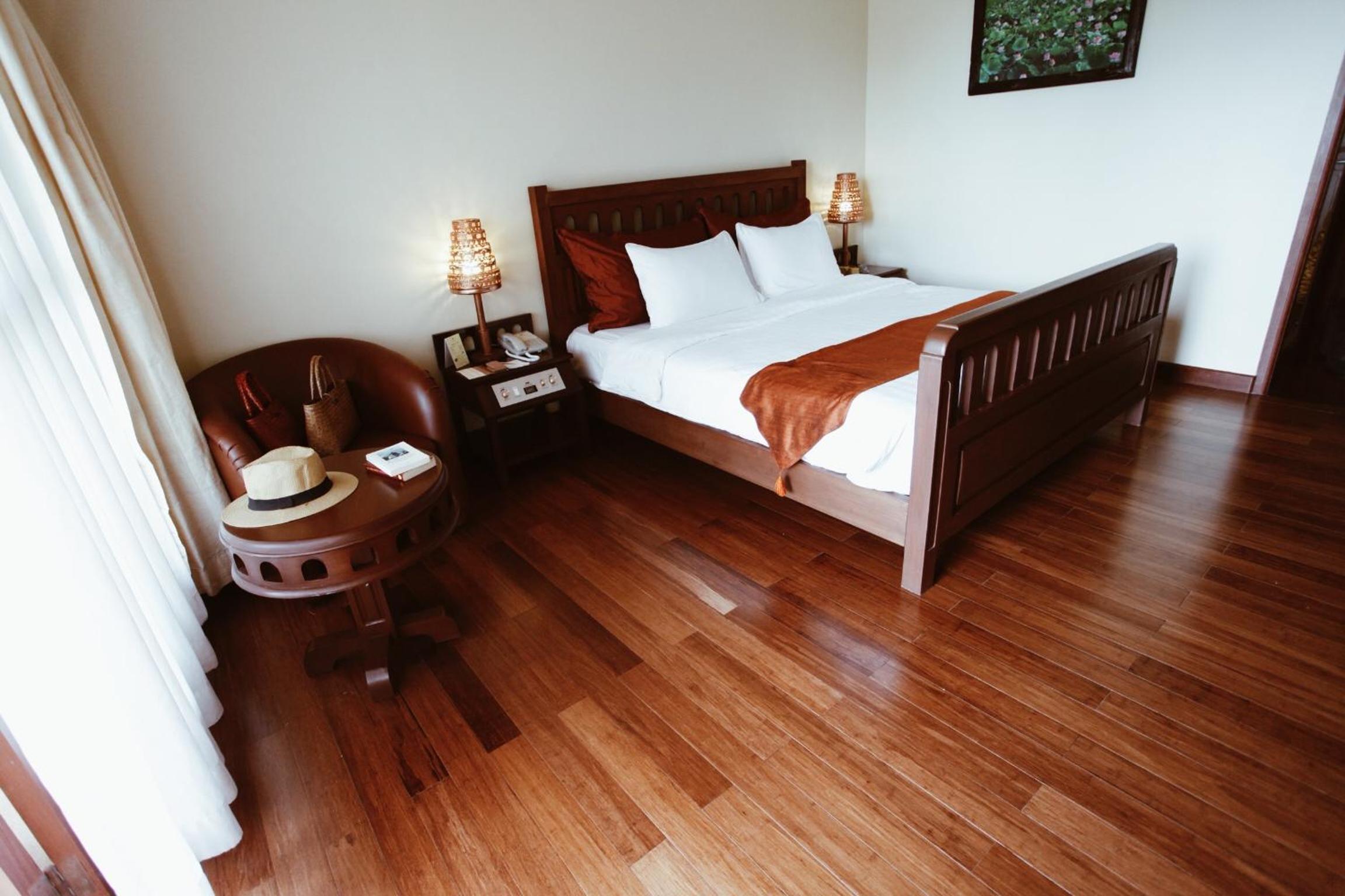 Deluxe Double Room - Free 1way Shuttle to City Center - Photo 3