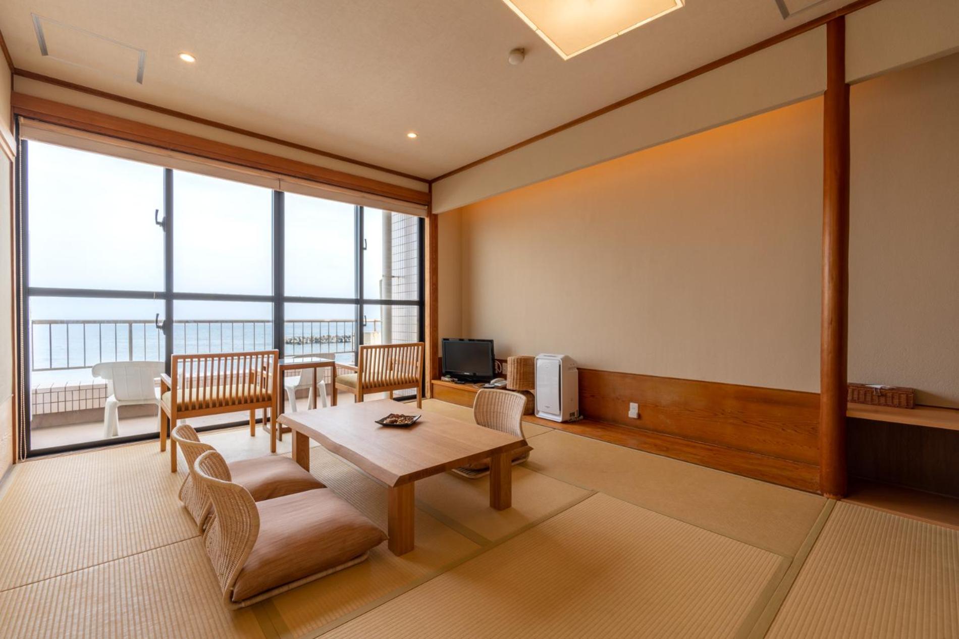 Standard Japanese-Style Room with Sea View