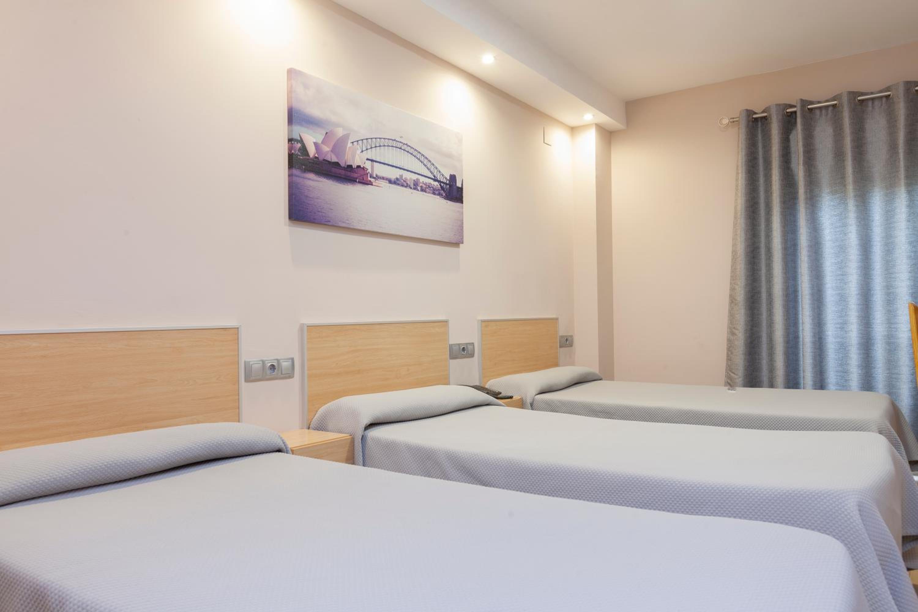 Single Room photo 2