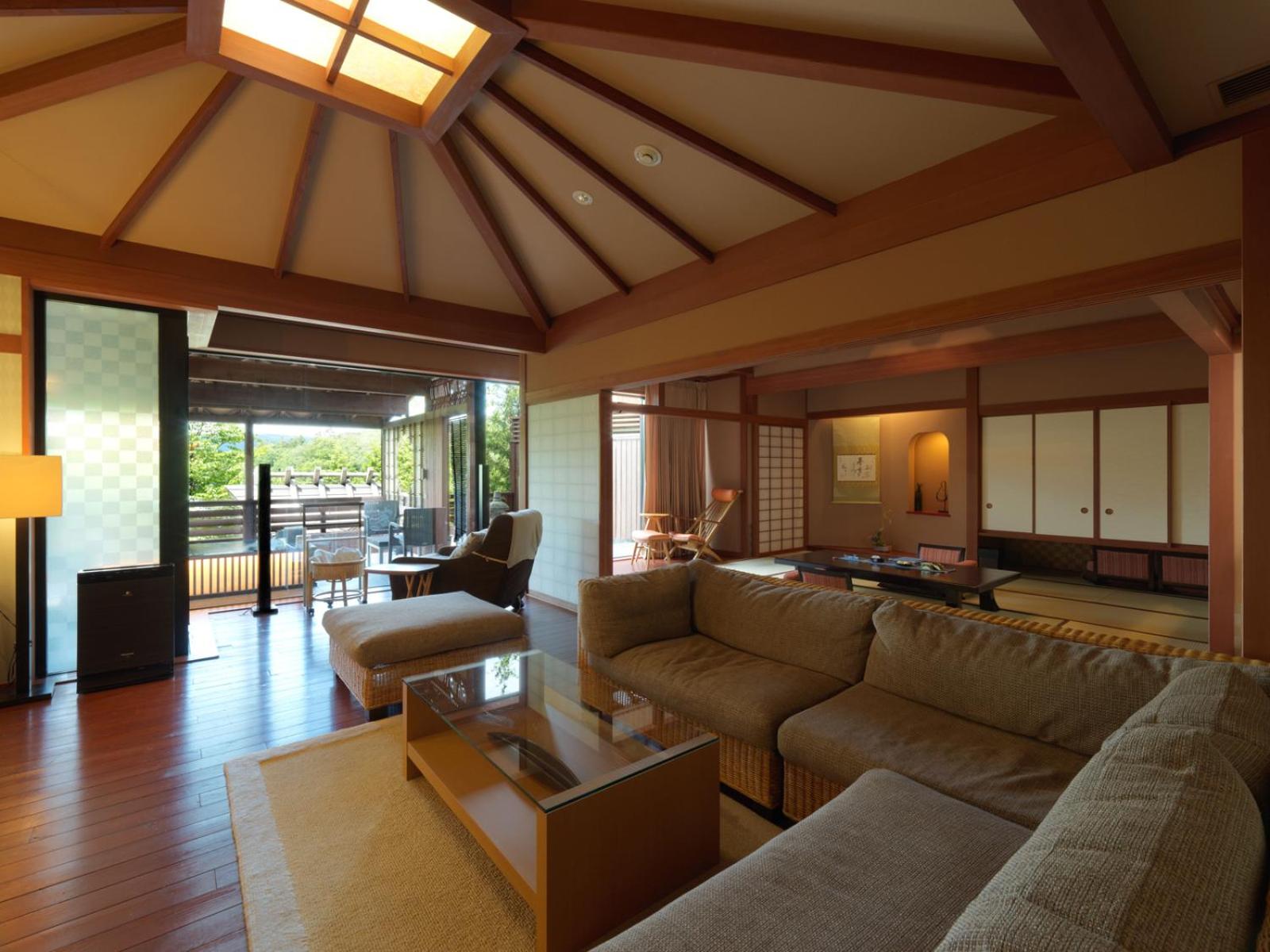 Superior Standard Suite with open-air bath - In-Room Traditional Japanese Style Kaiseki Dinner + Japanese Style Breakfast Included photo 1