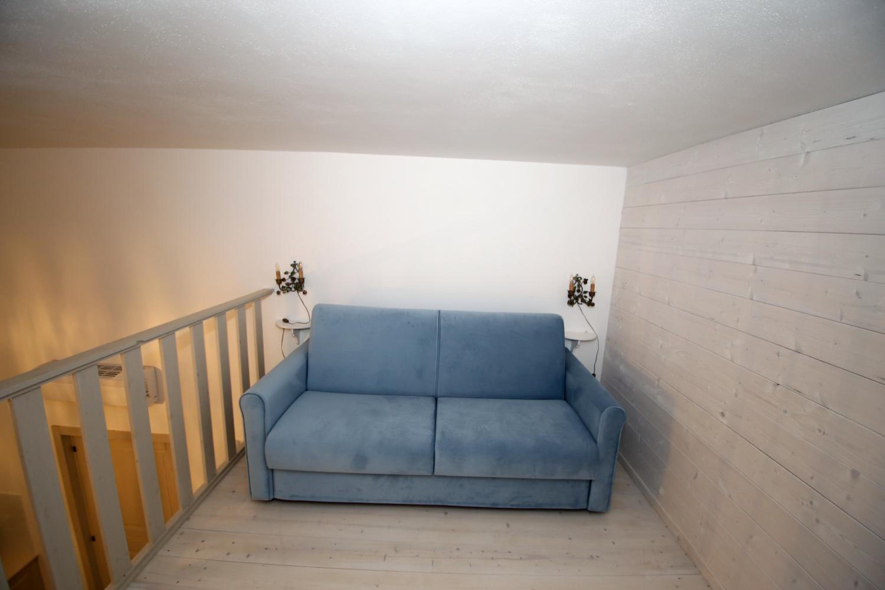 Deluxe Junior Suite - Photo 2