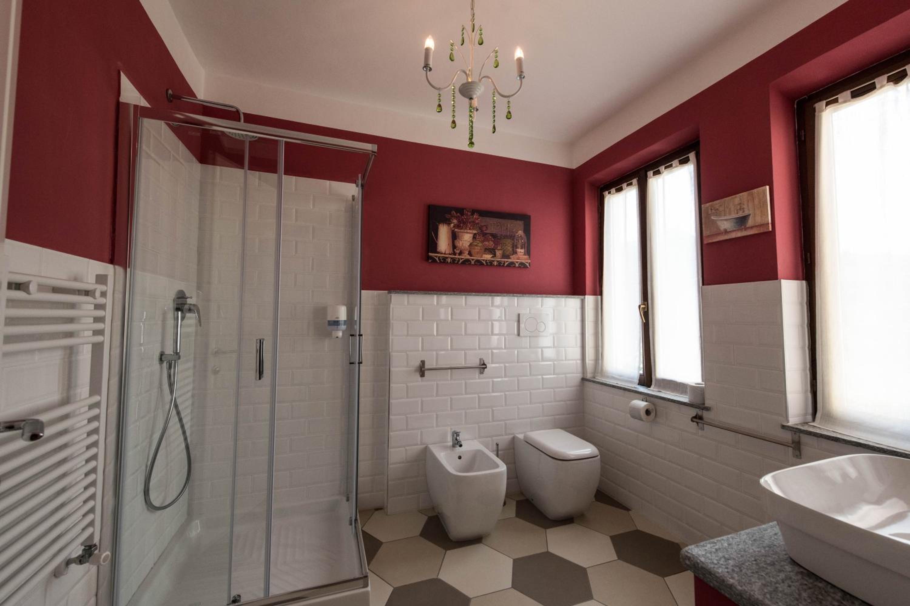 Standard Double or Twin Room - Photo 11
