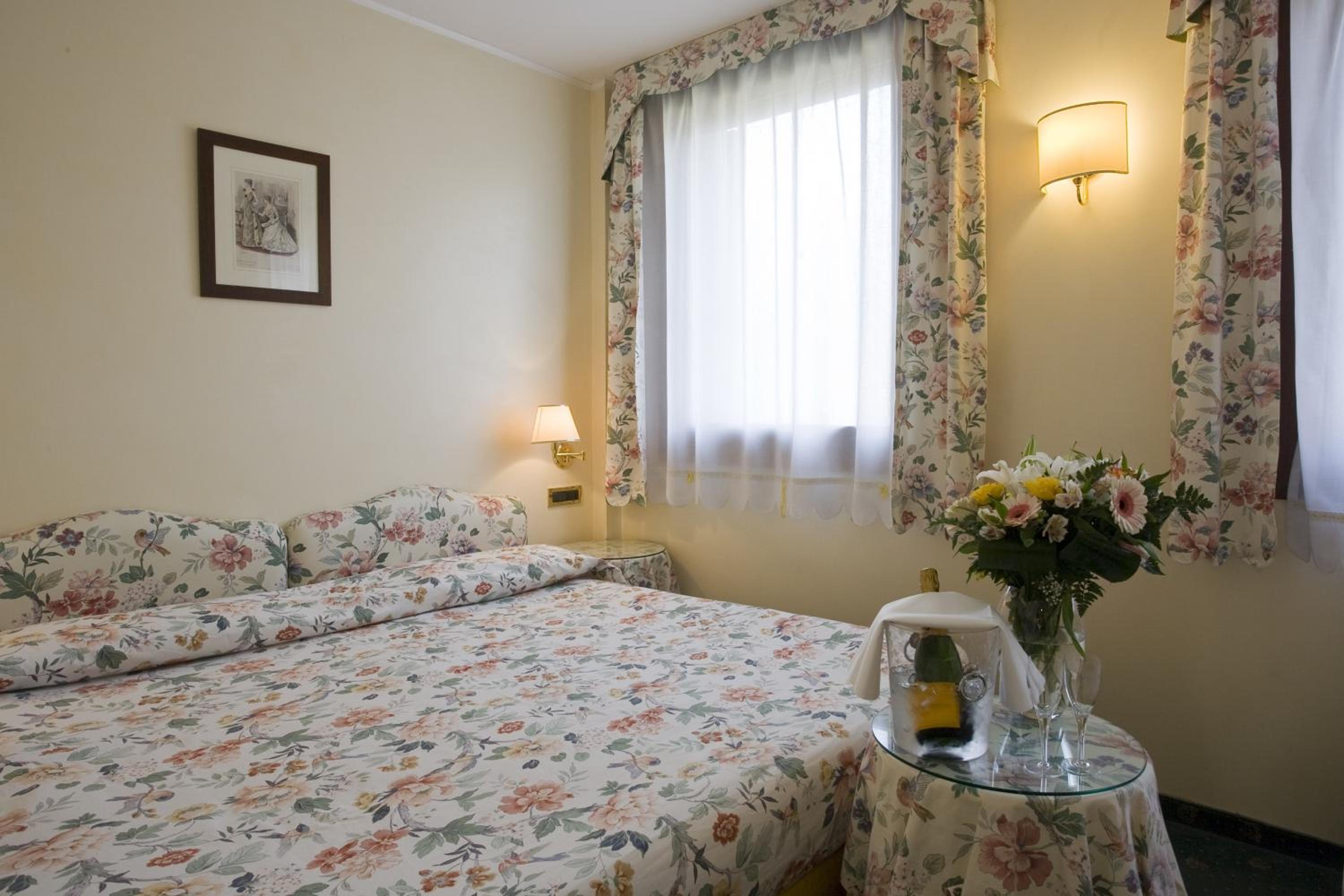 Deluxe Double Room - Photo 6