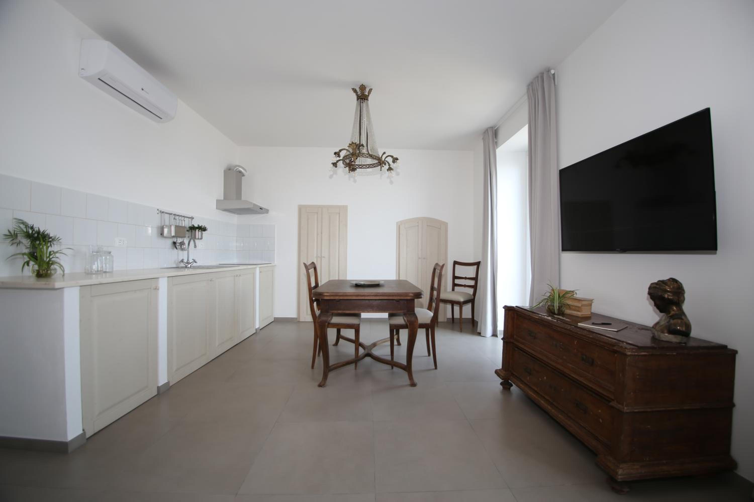 Studio with Sea View - Photo 3
