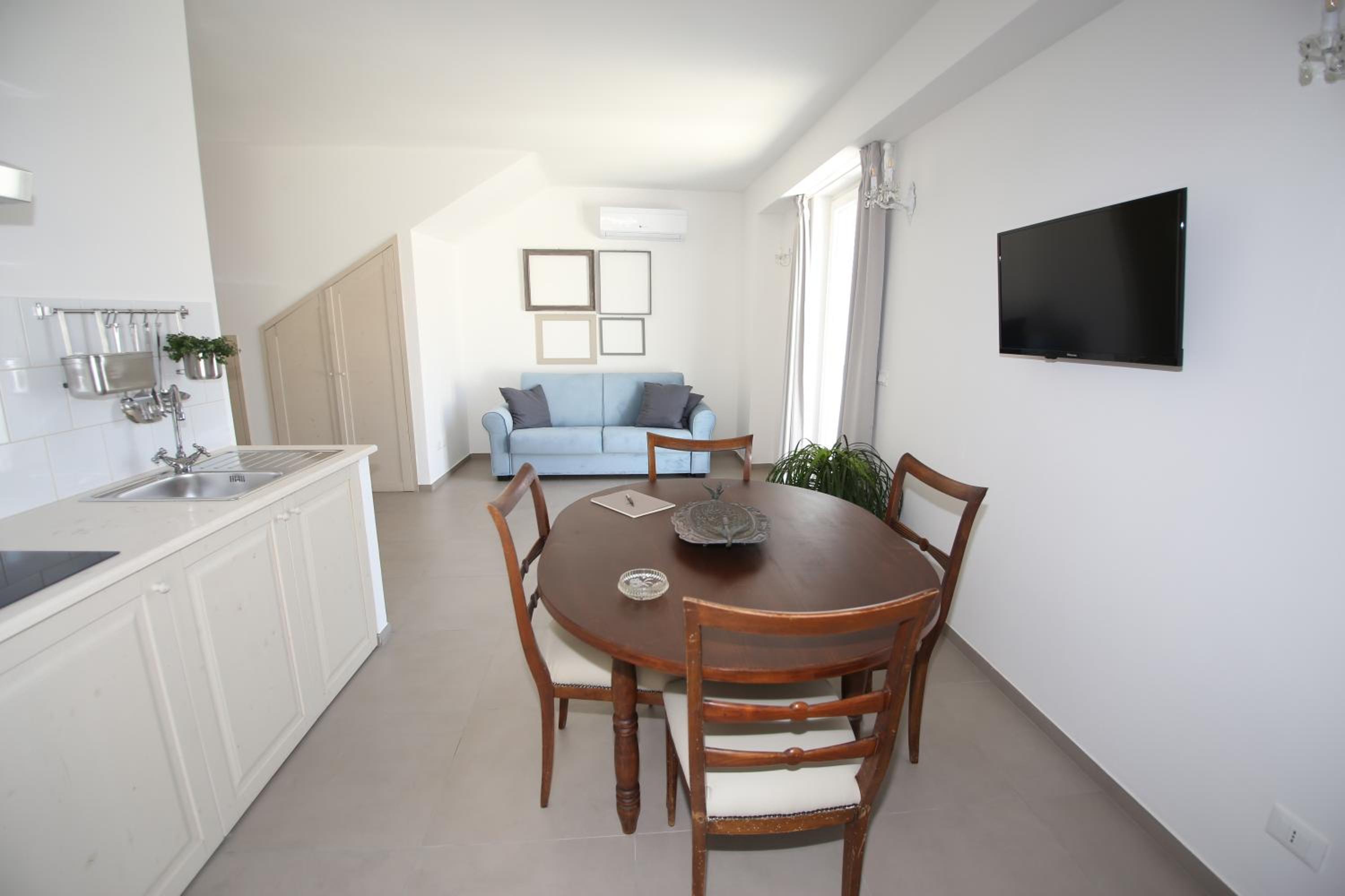 Suite with Terrace - Photo 8
