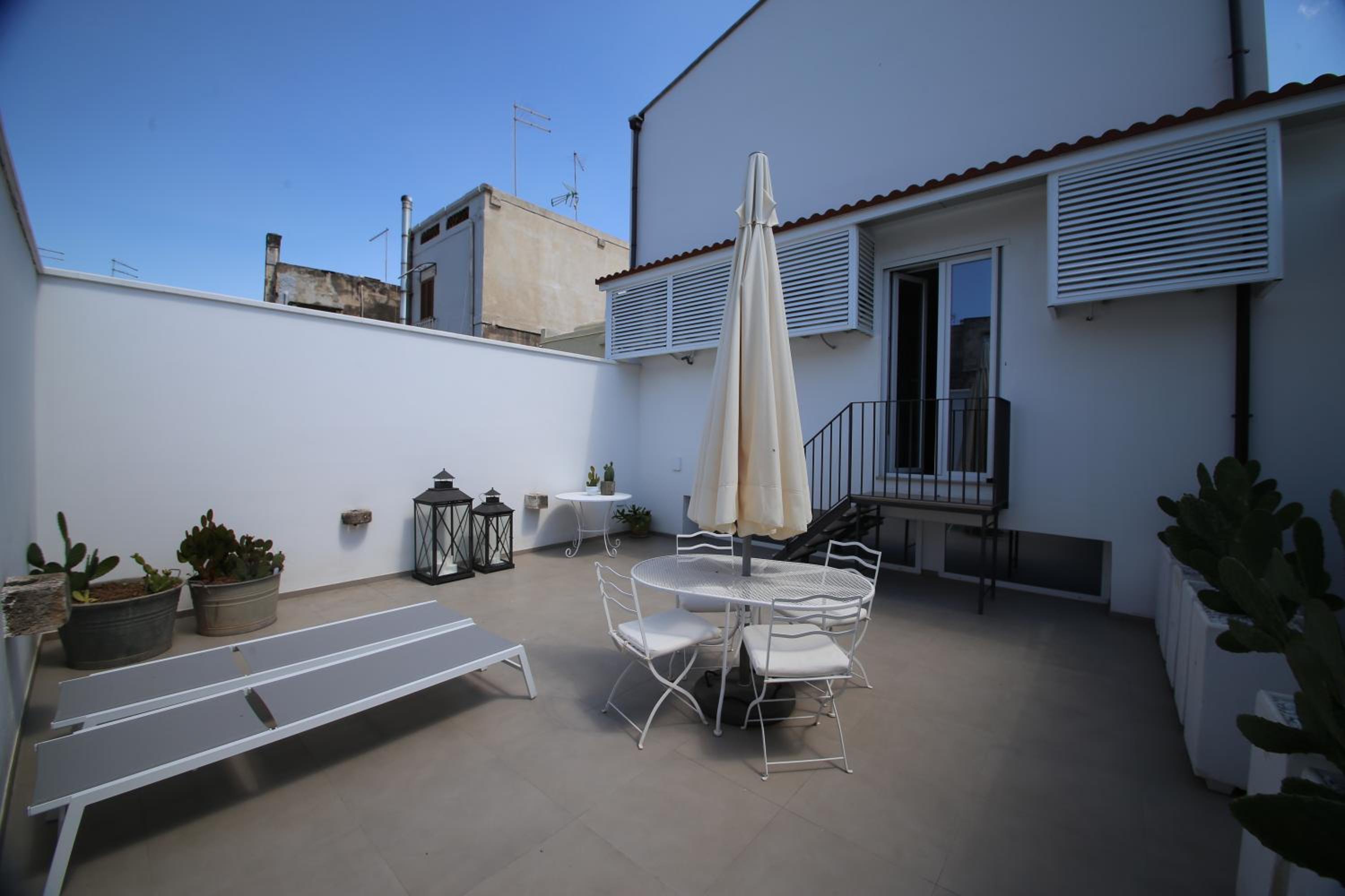 Suite with Terrace - Photo 6