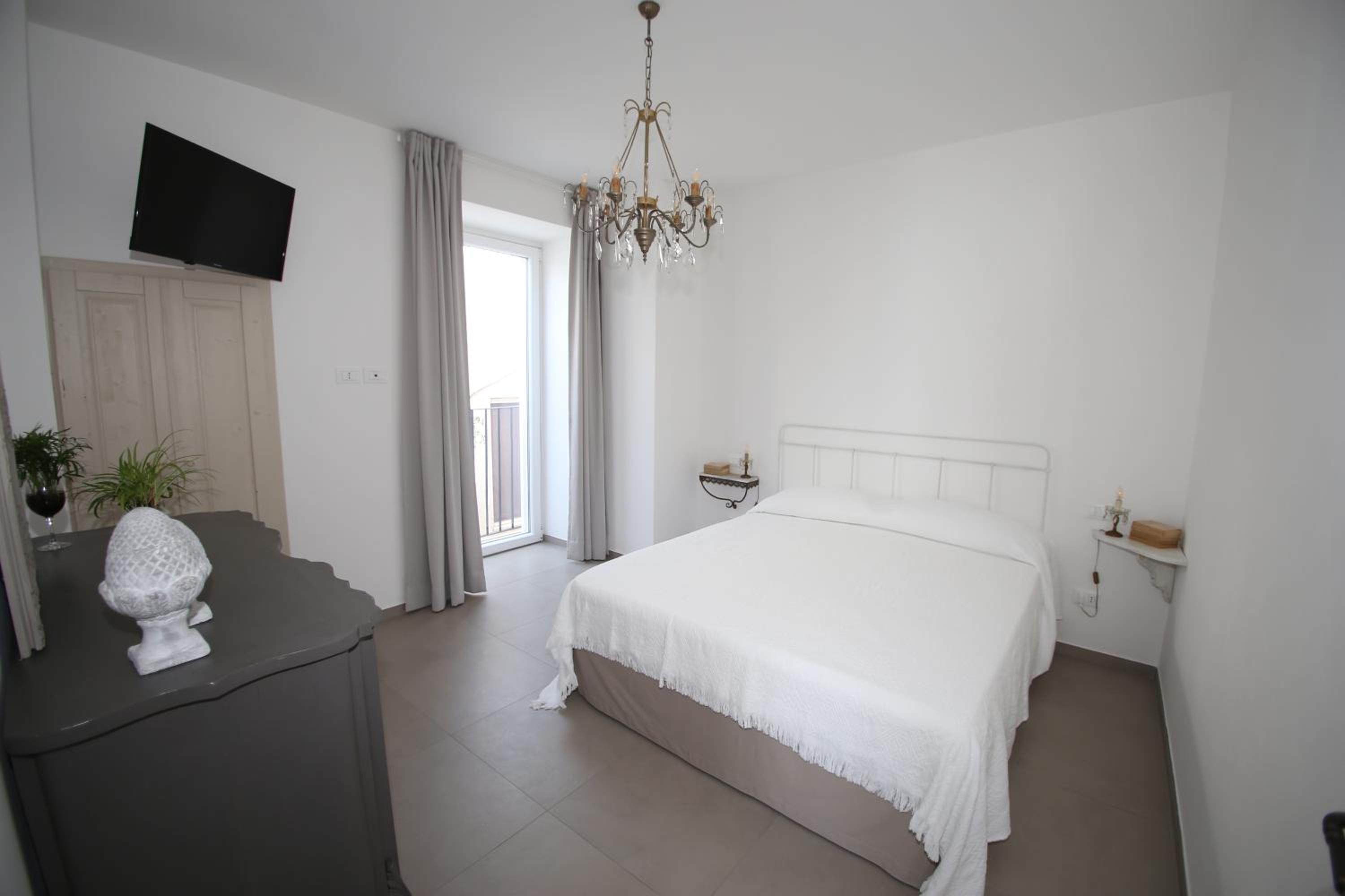 Suite with Terrace - Photo 1