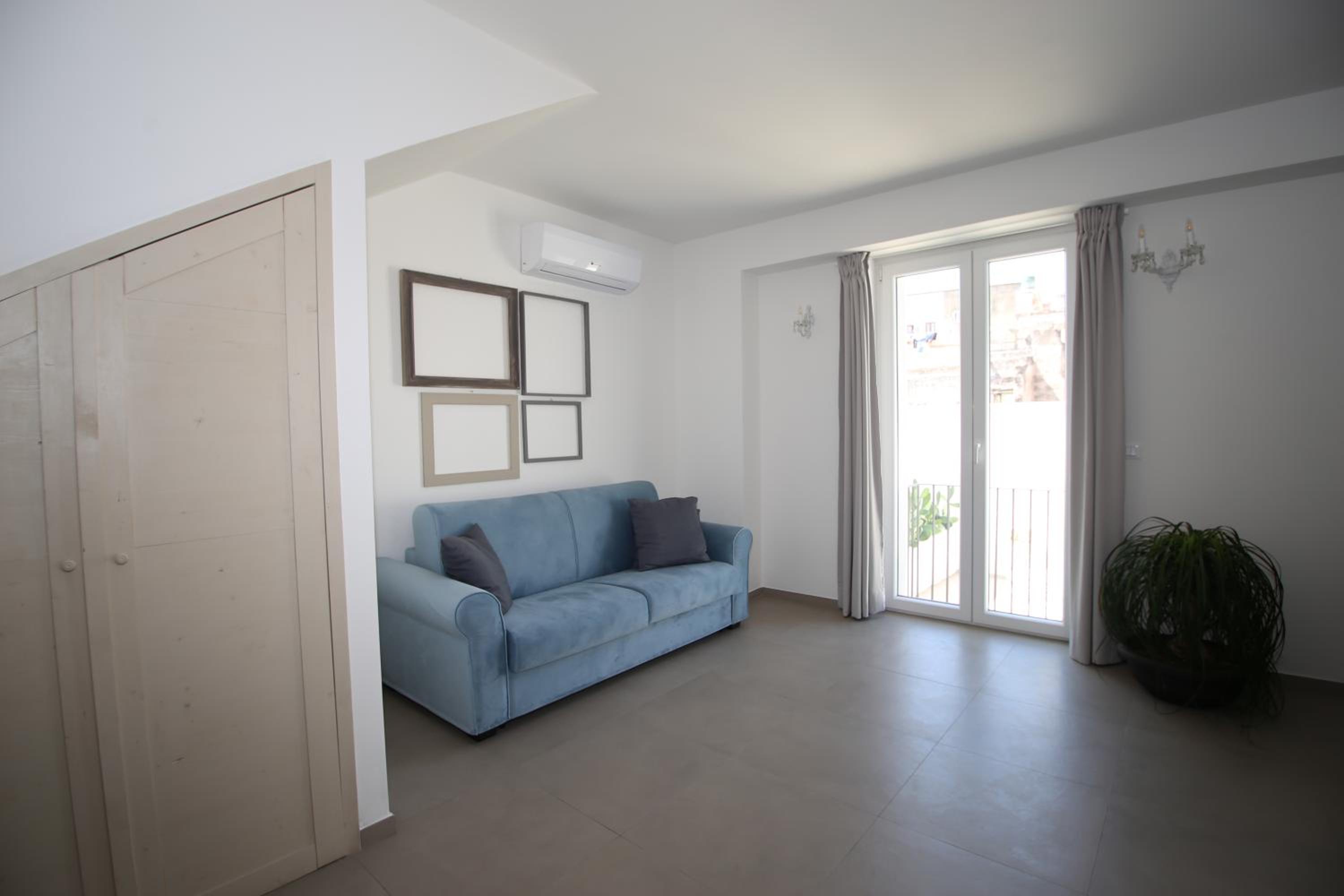 Suite with Terrace - Photo 10