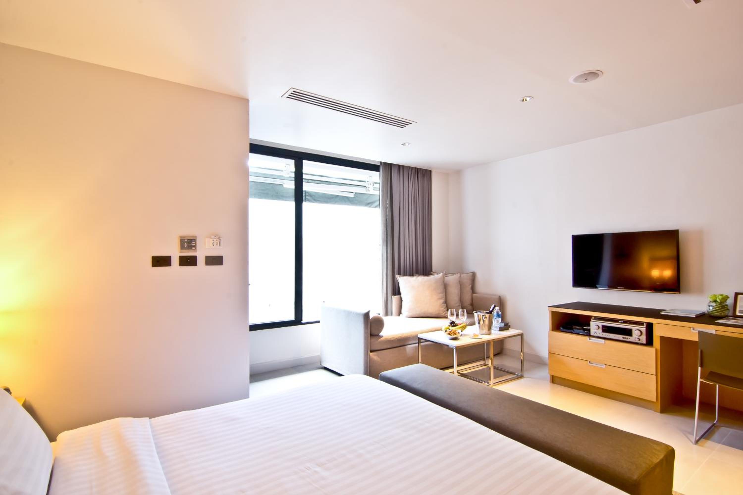 Suite with Private Pool - Photo 3