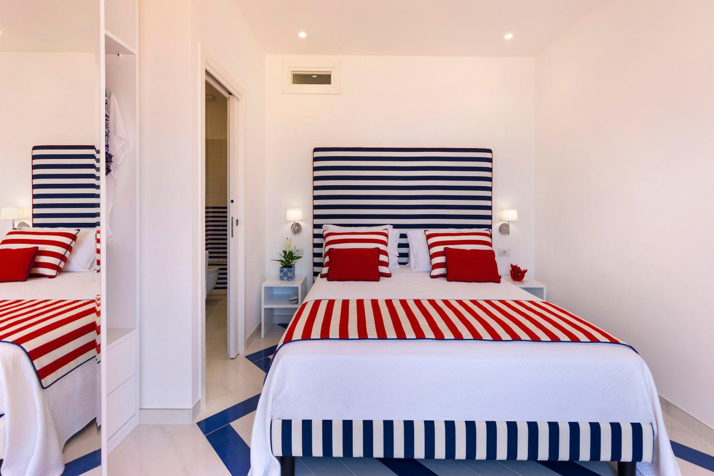 Double Room with Terrace - Photo 3