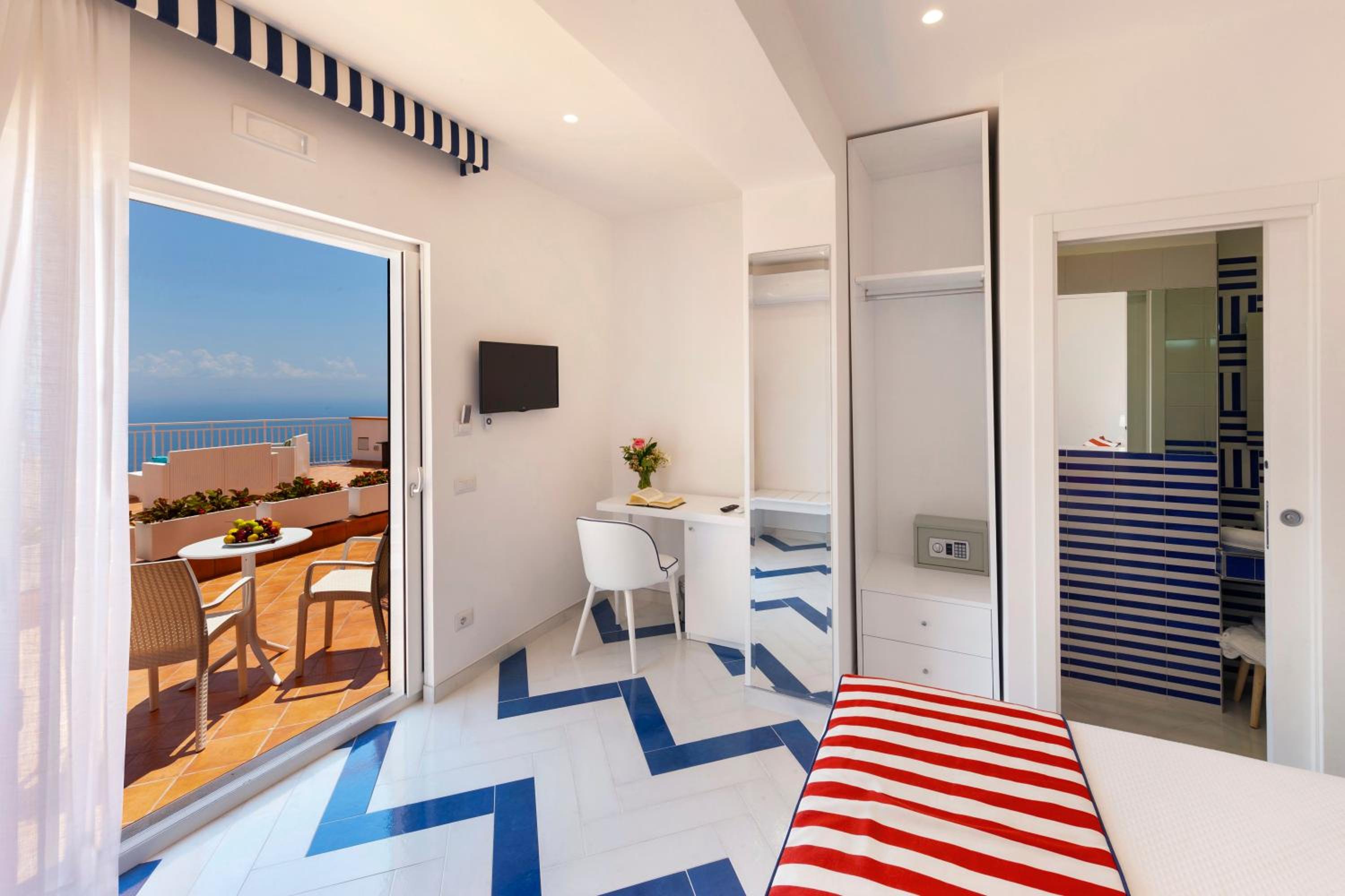 Double Room with Terrace - Photo 1