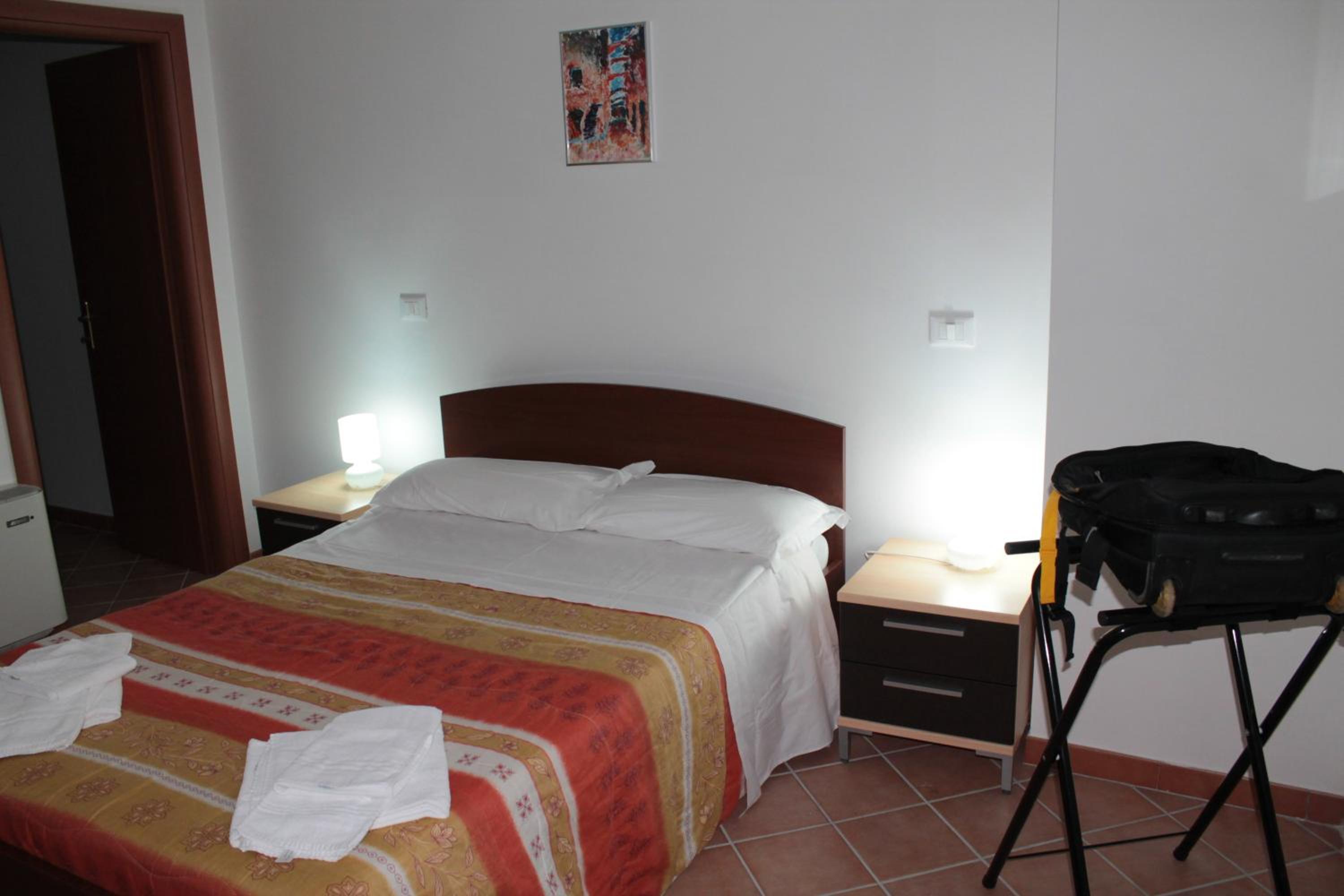 Economy Double Room photo 1