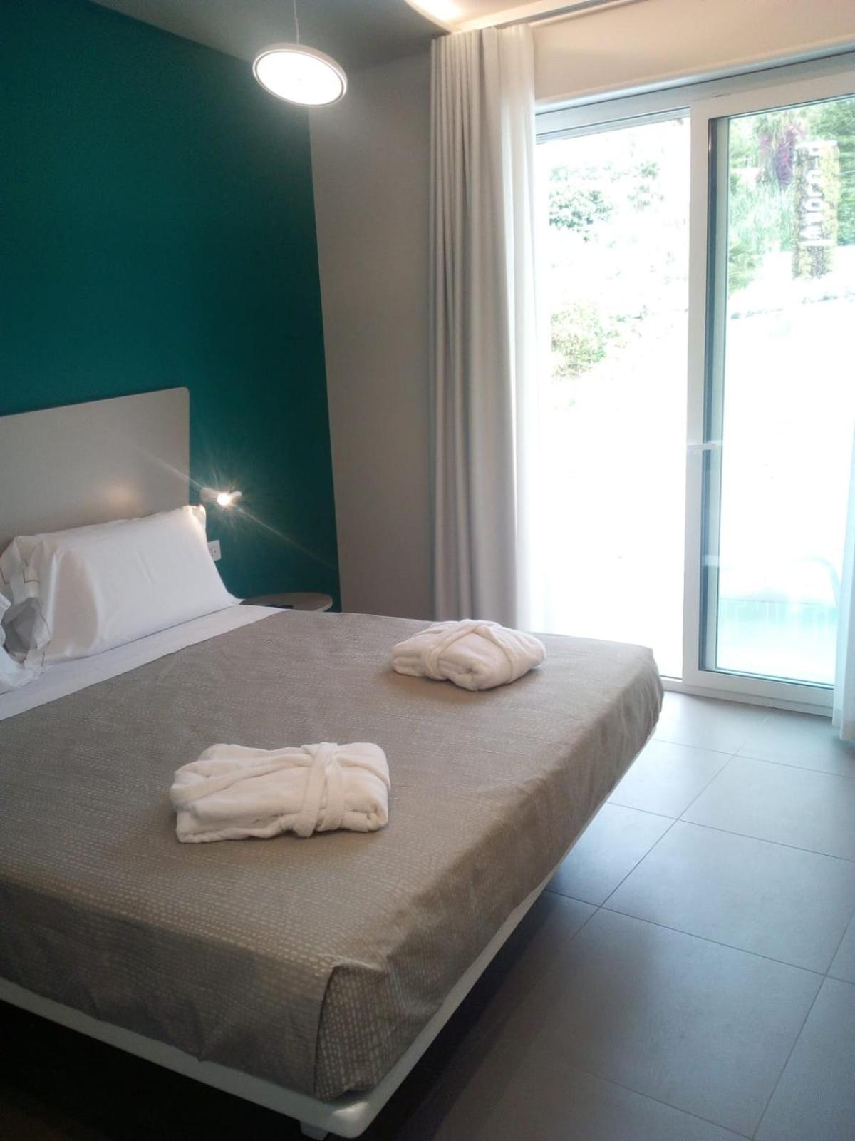 Deluxe Apartment with Pool View  photo 1