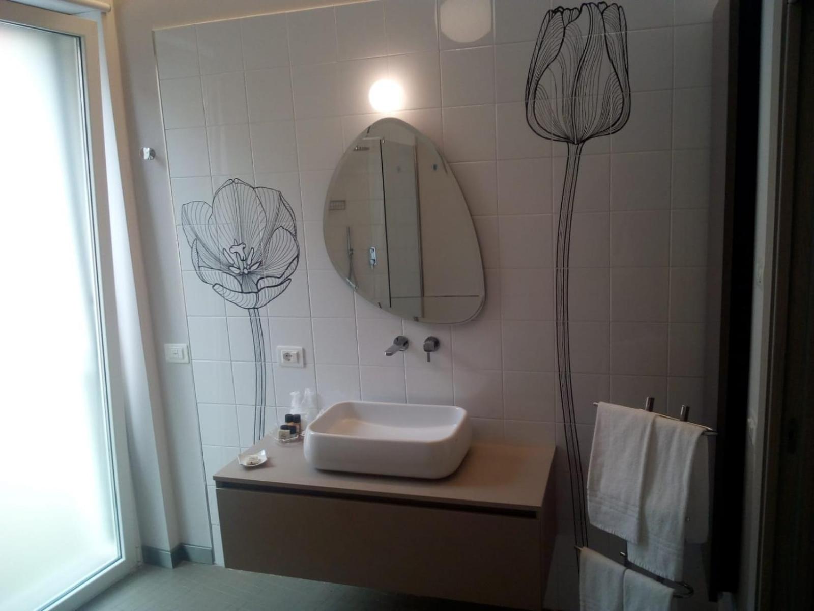 Deluxe Apartment with Pool View photo 2