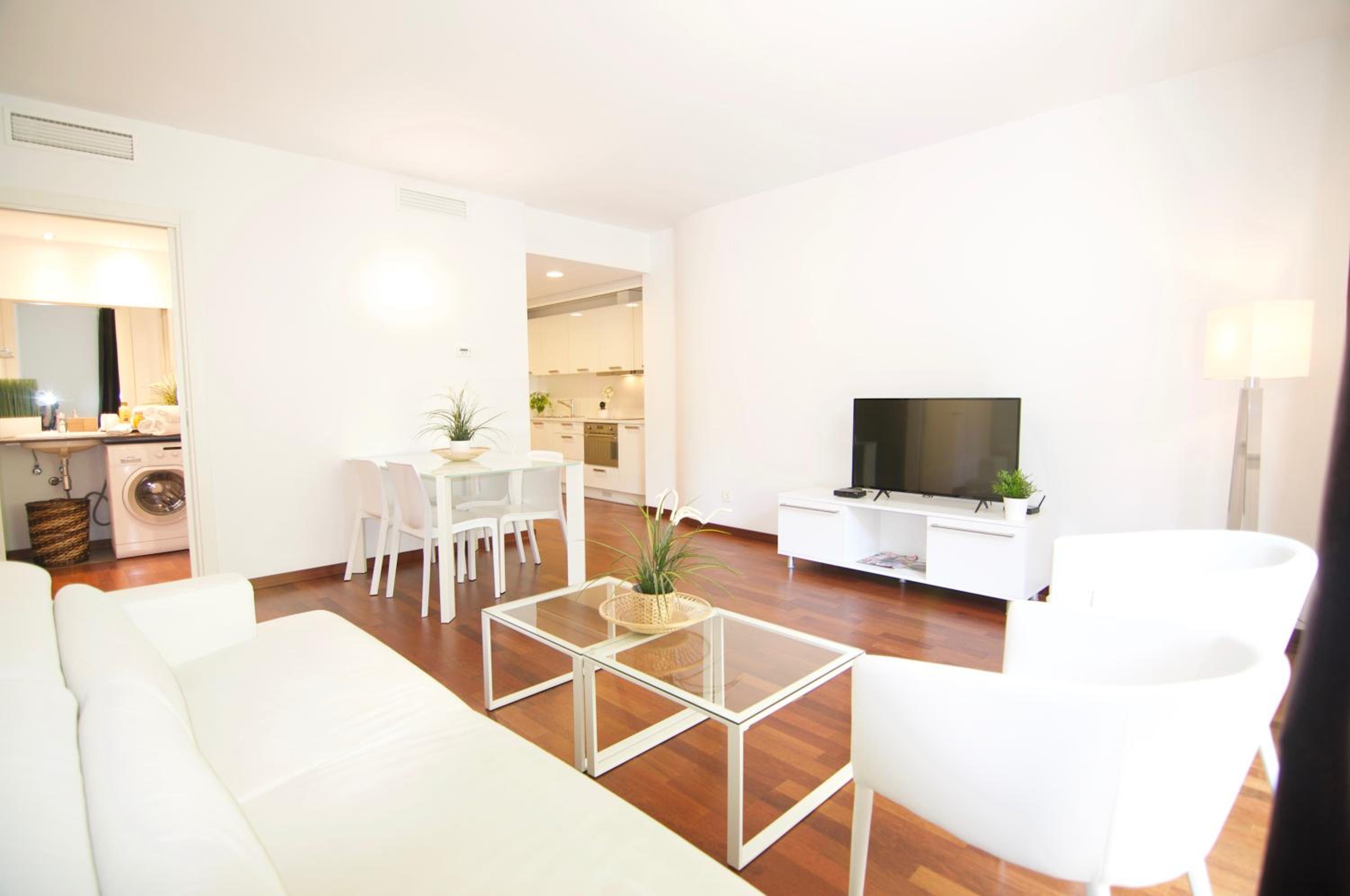 Apartamento de dos habitaciones con balcón