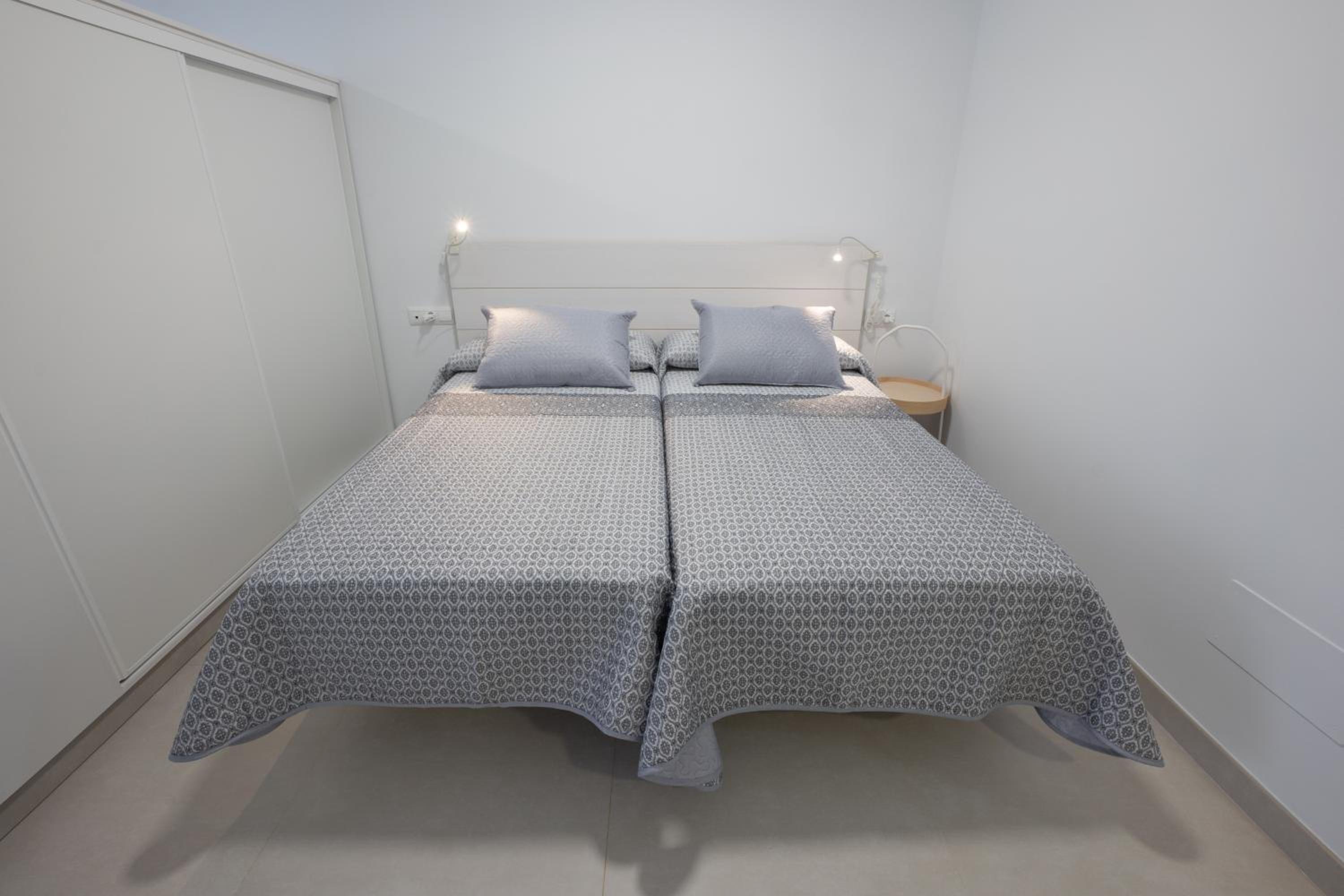 Studio Apartment photo 3