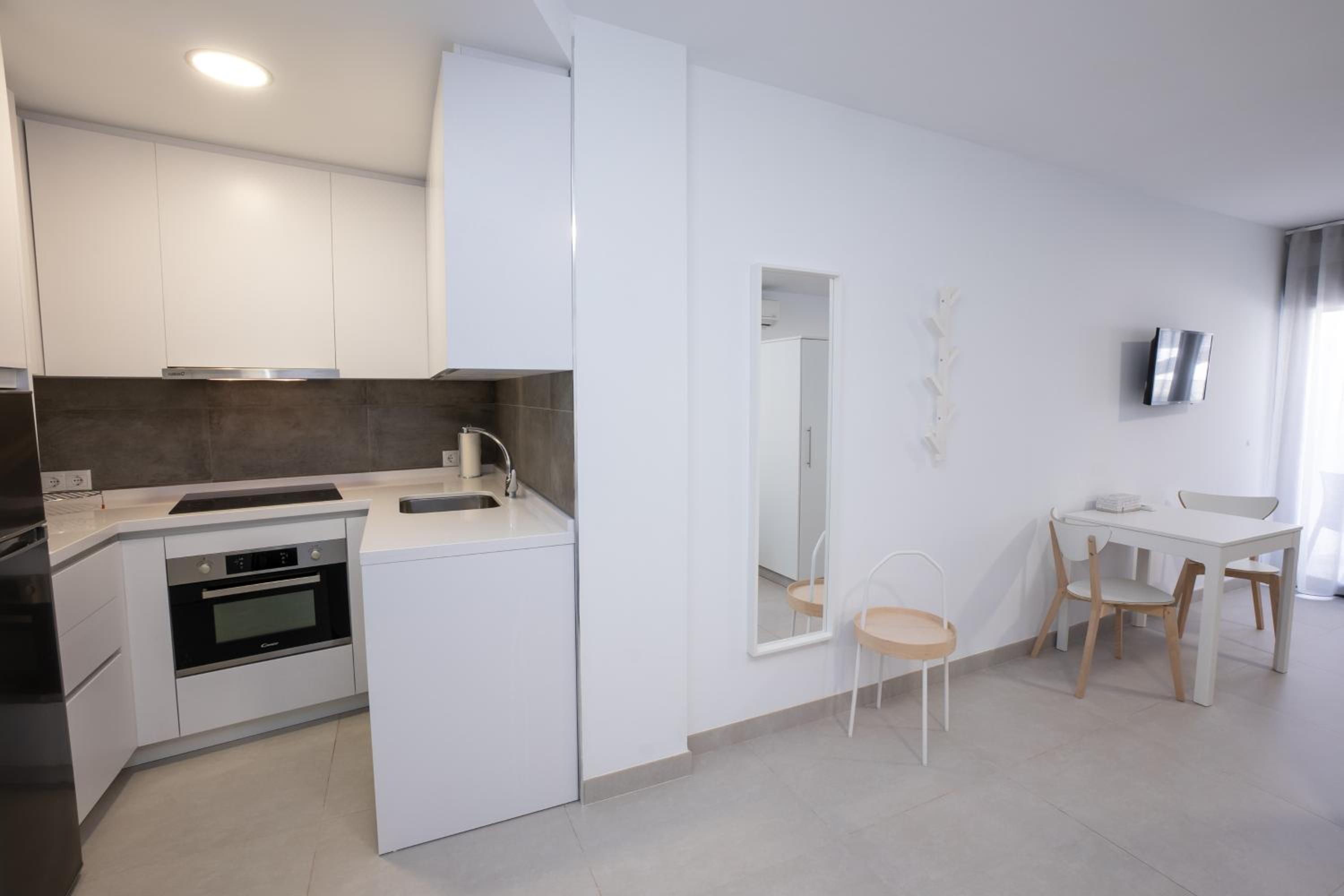 Studio Apartment photo 2