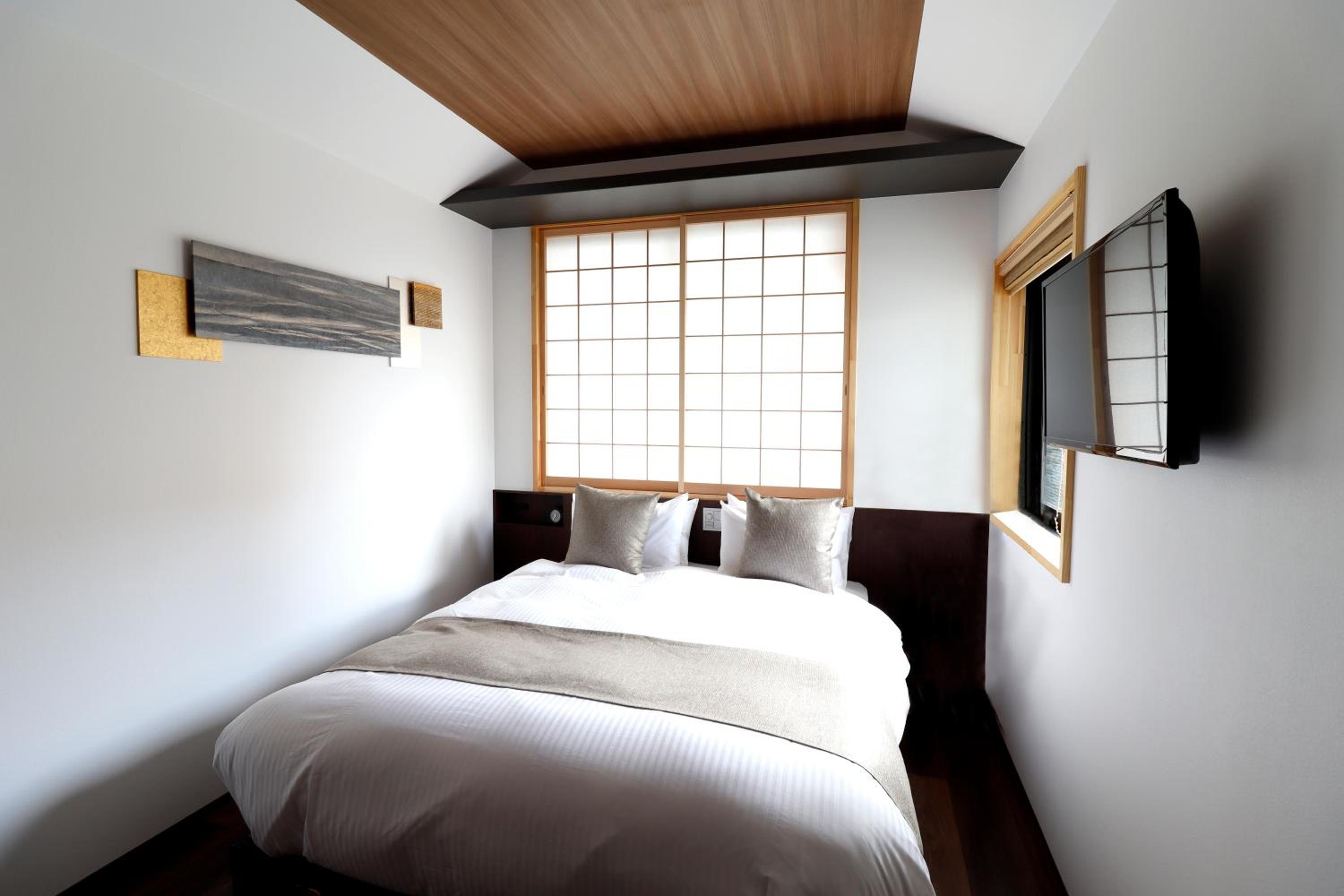 Standard Queen Room photo 1