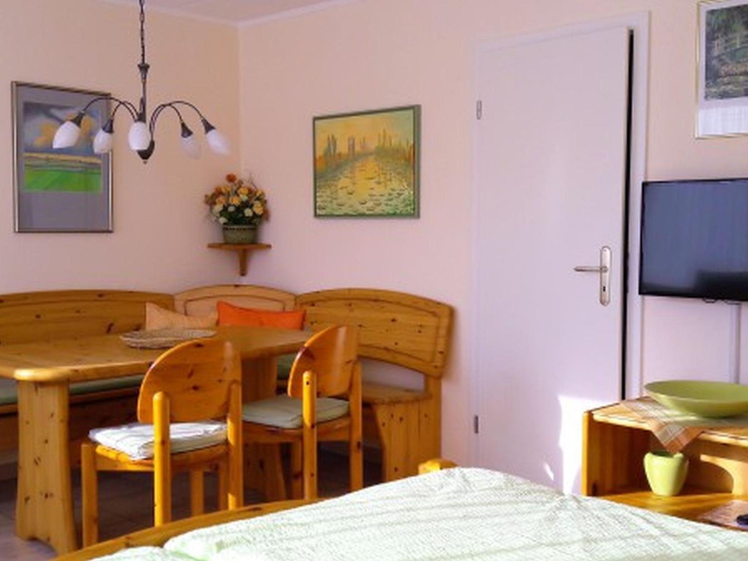 One-Bedroom Apartment with Garden photo 3