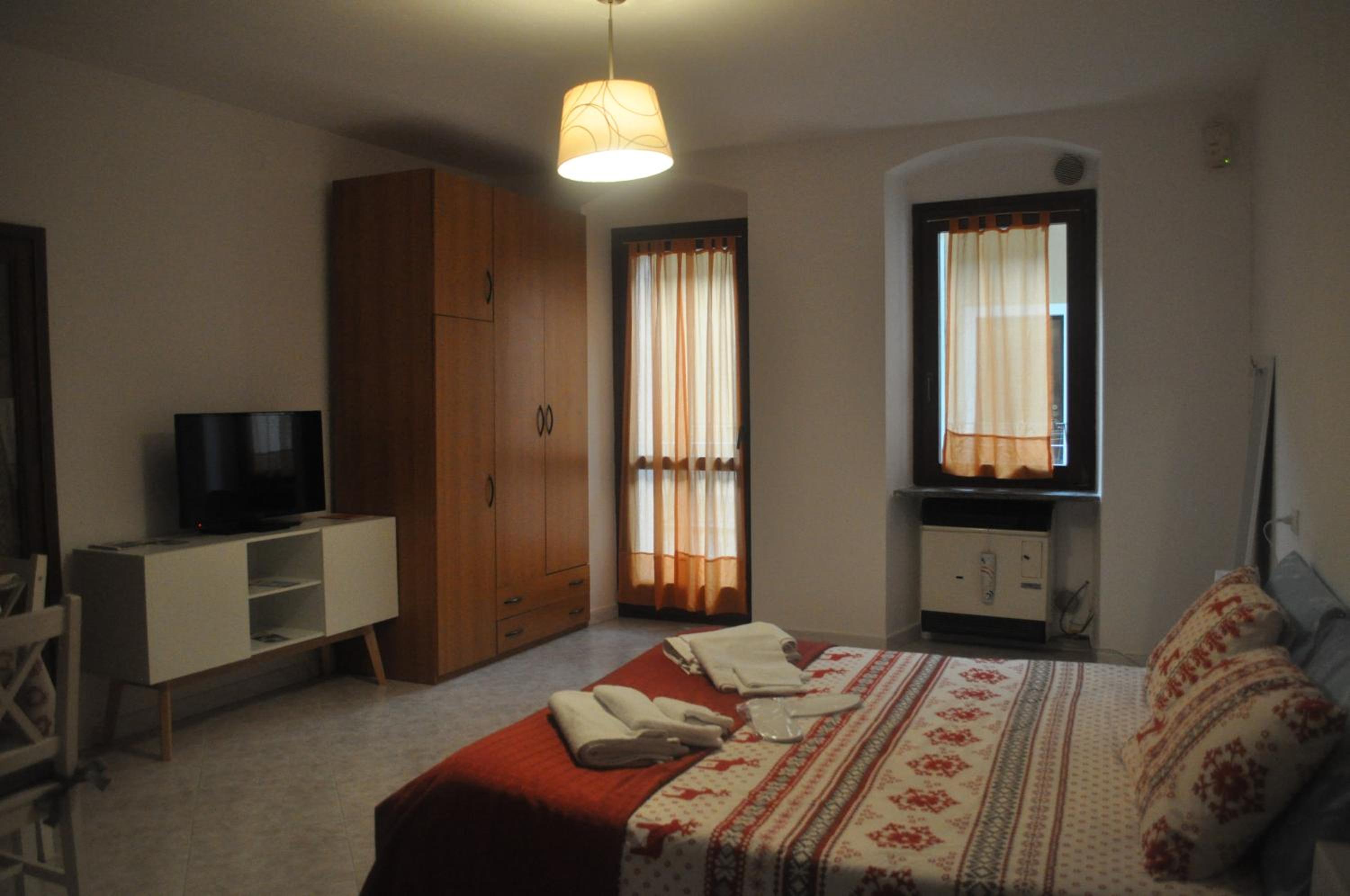 Studio Apartment photo 2