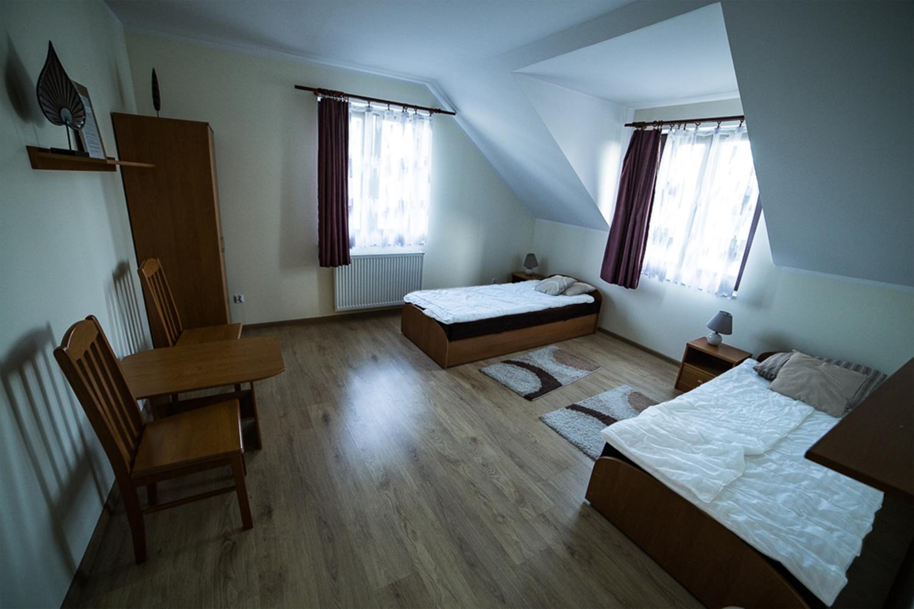 Double Room - Photo 6