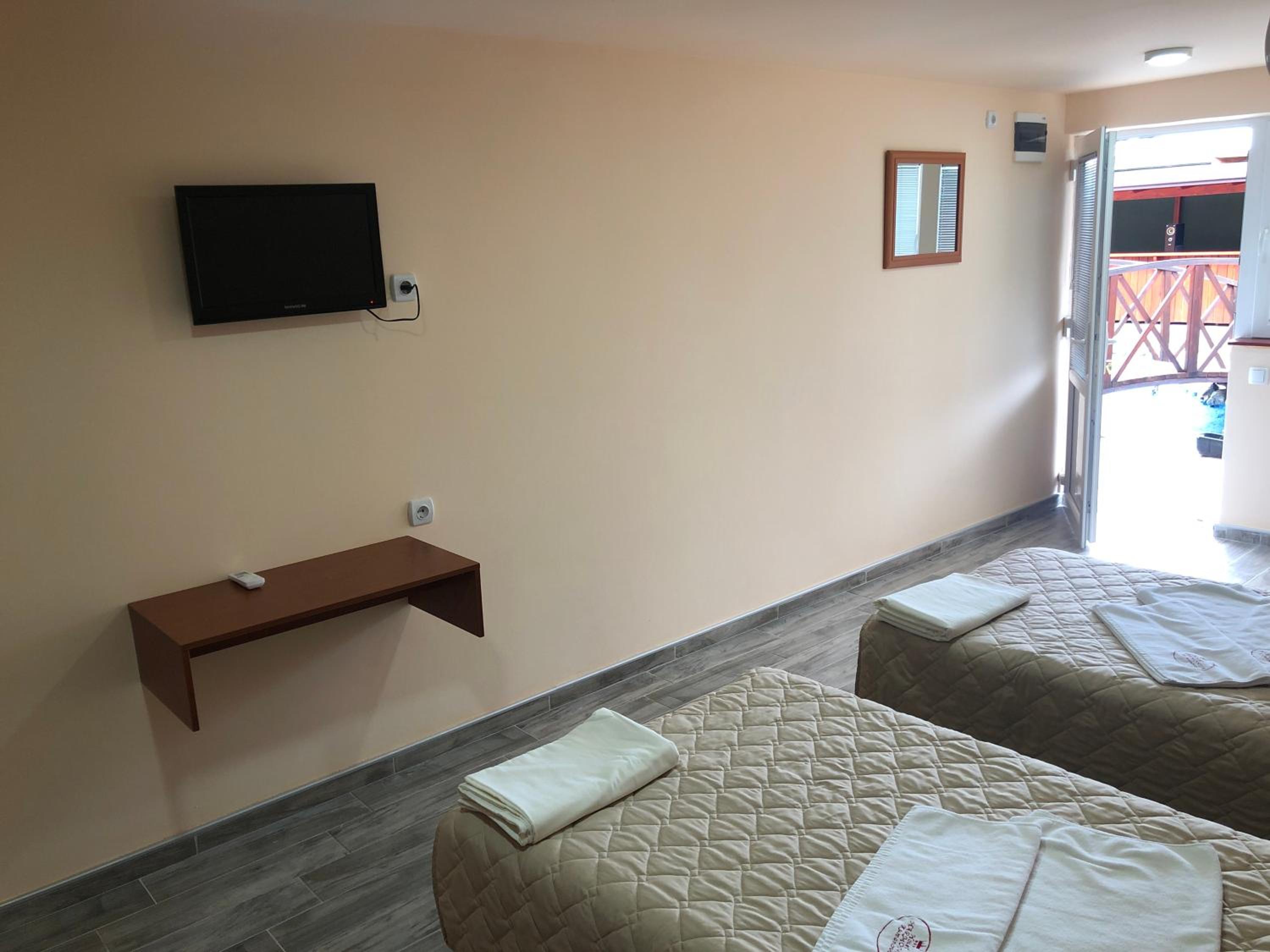 Basic Triple Room