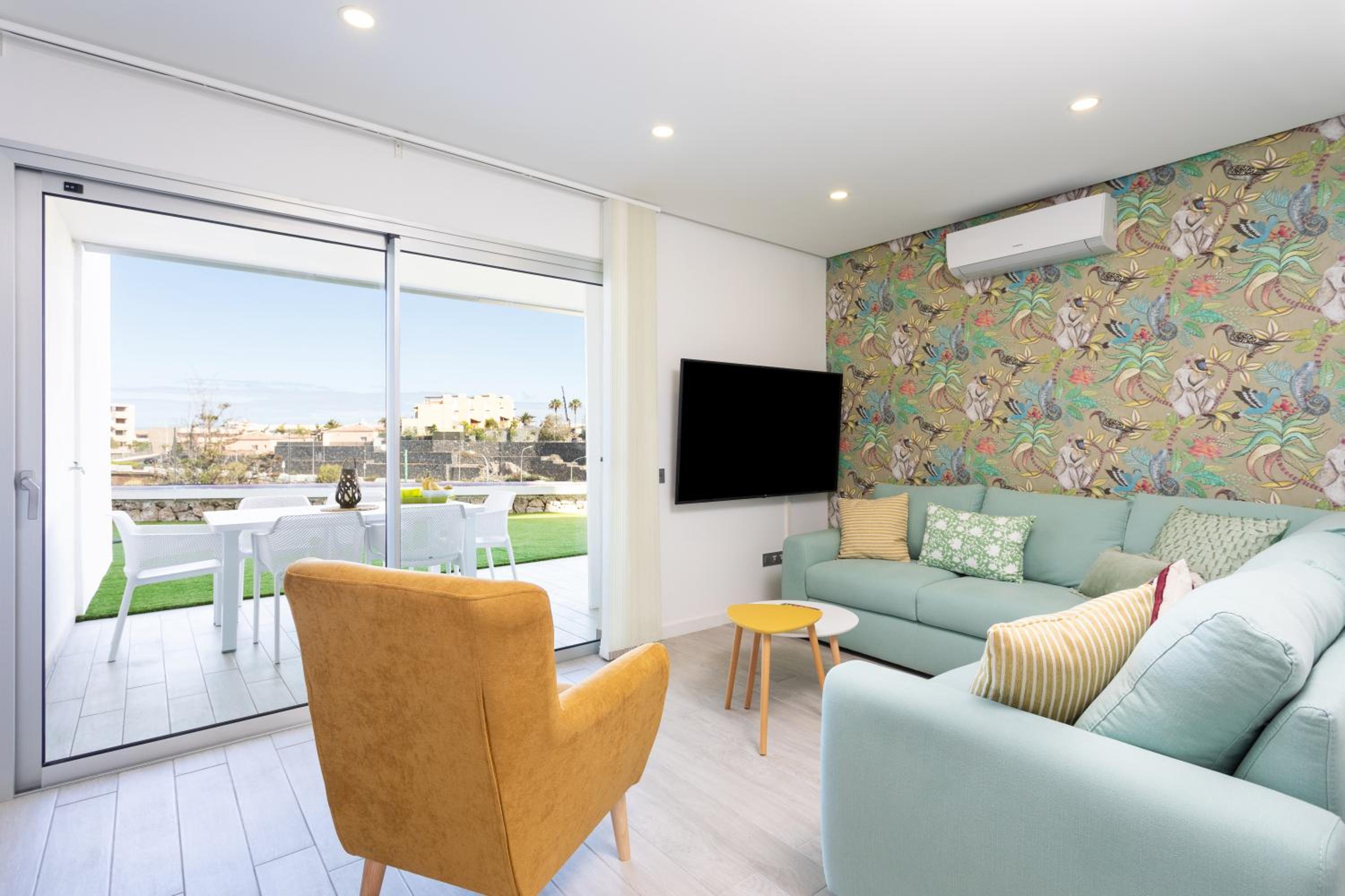 Apartamento Superior con Terraza - Planta Baja