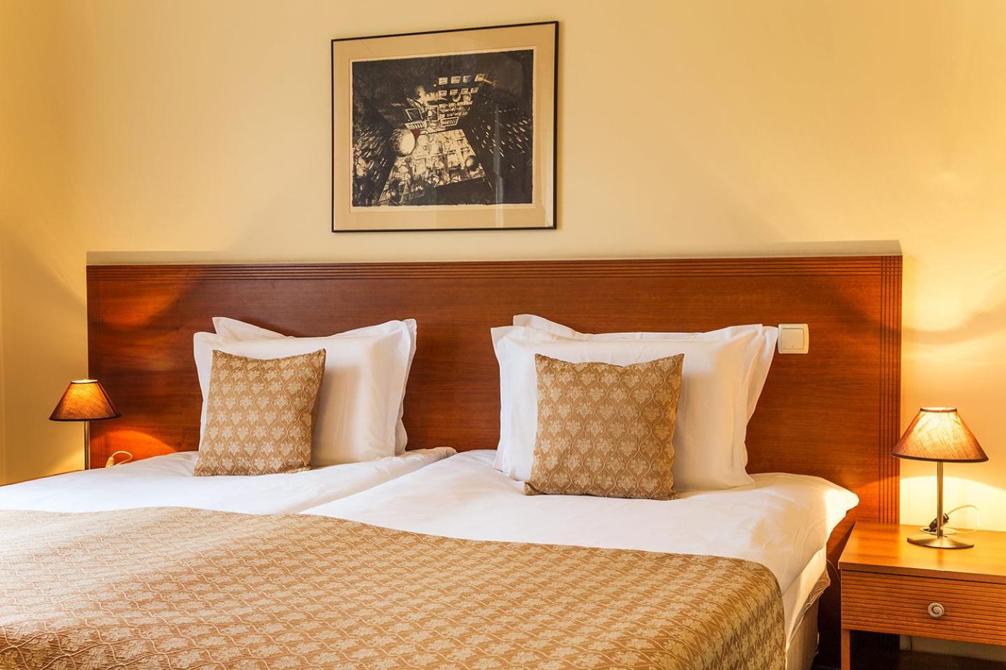 Double Room - Photo 7