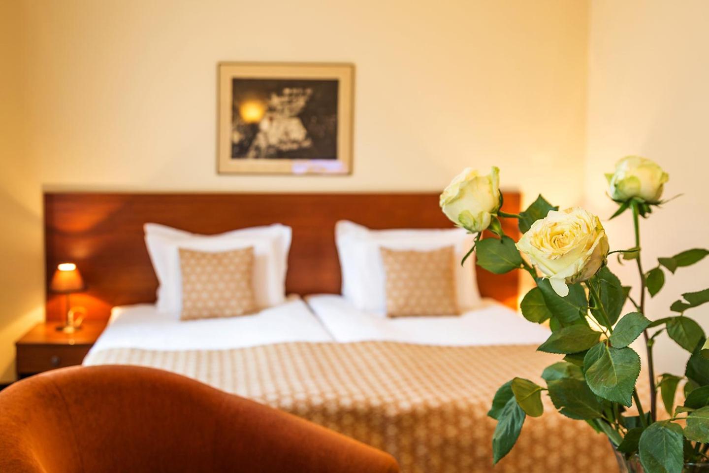 Double Room with Balcony - Photo 1
