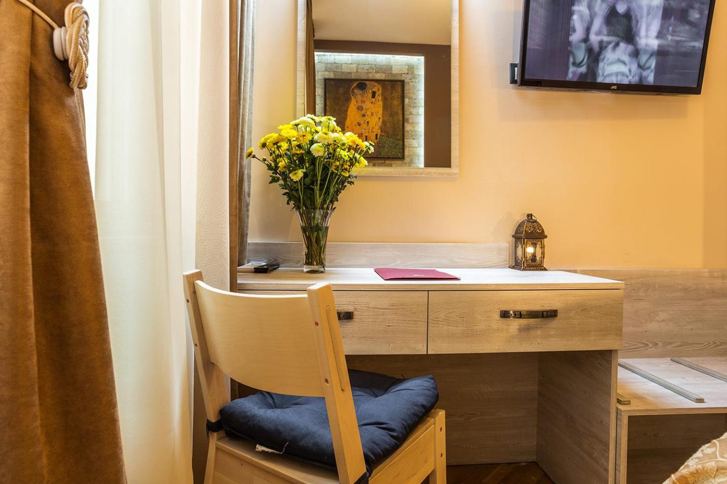 Two-Bedroom Apartment - Photo 4