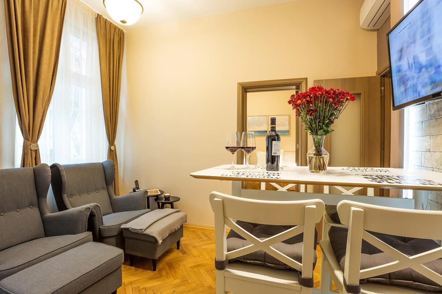 Two-Bedroom Apartment - Photo 17