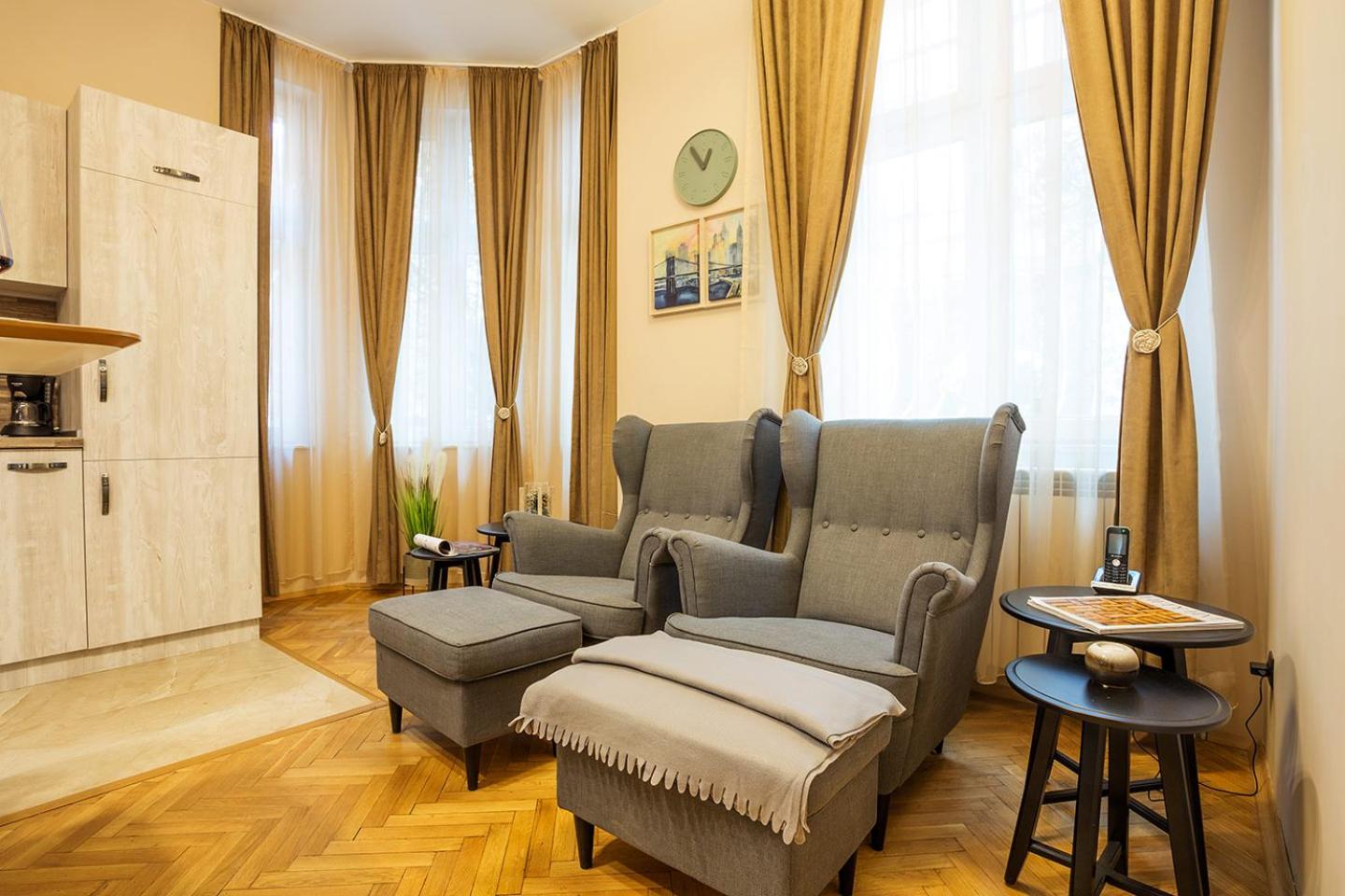 Two-Bedroom Apartment - Photo 22