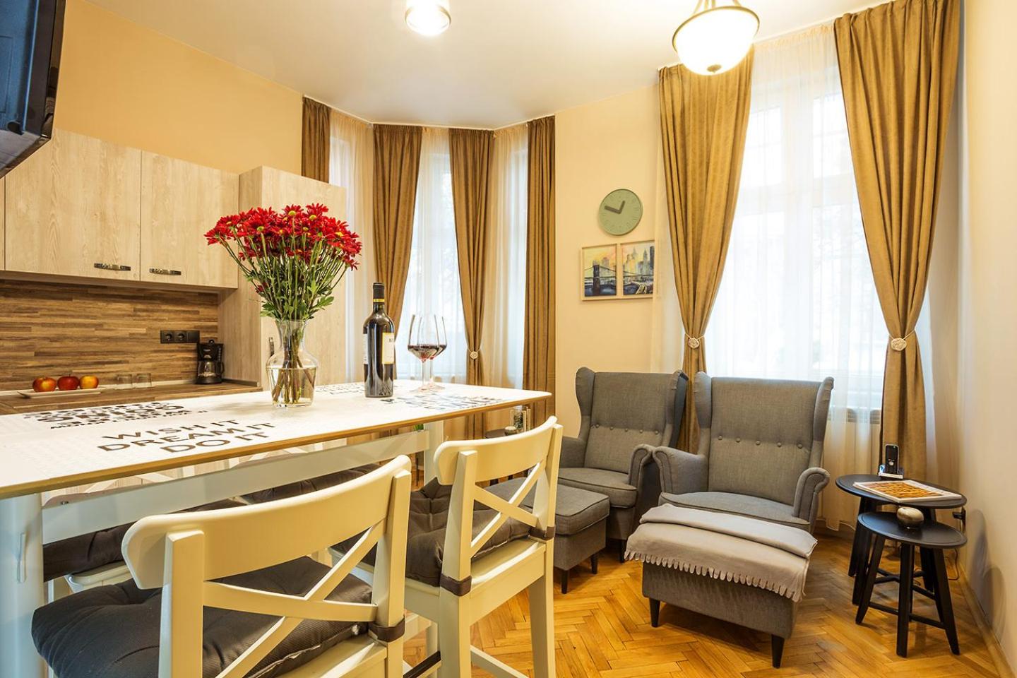 Two-Bedroom Apartment - Photo 26