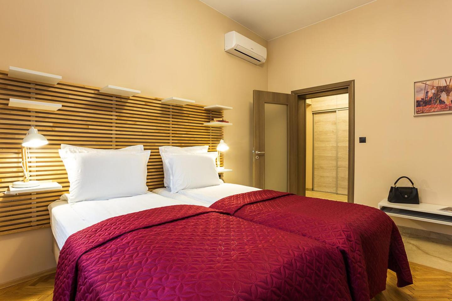 One-Bedroom Apartment - Photo 10