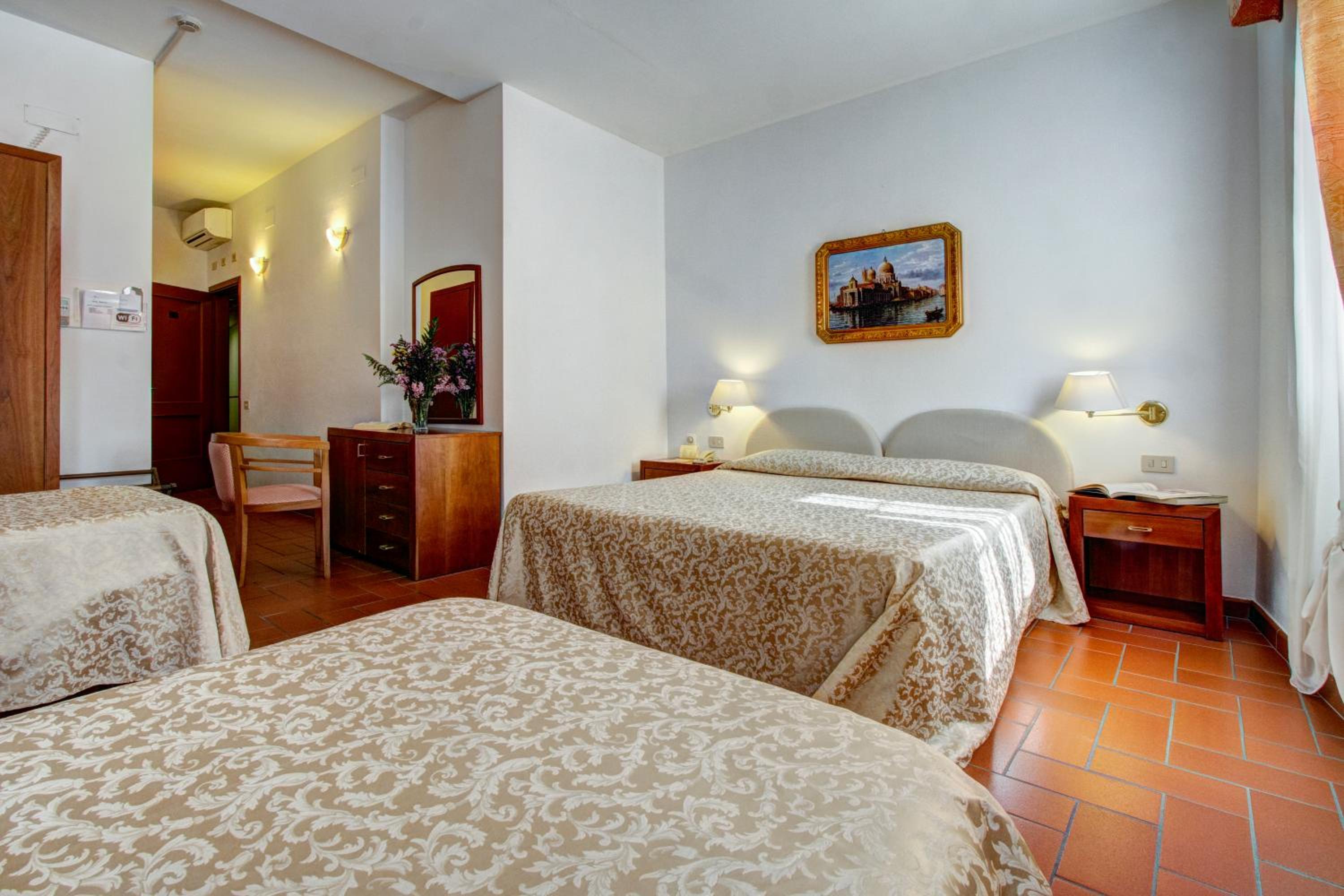 Standard Quadruple Room photo 3