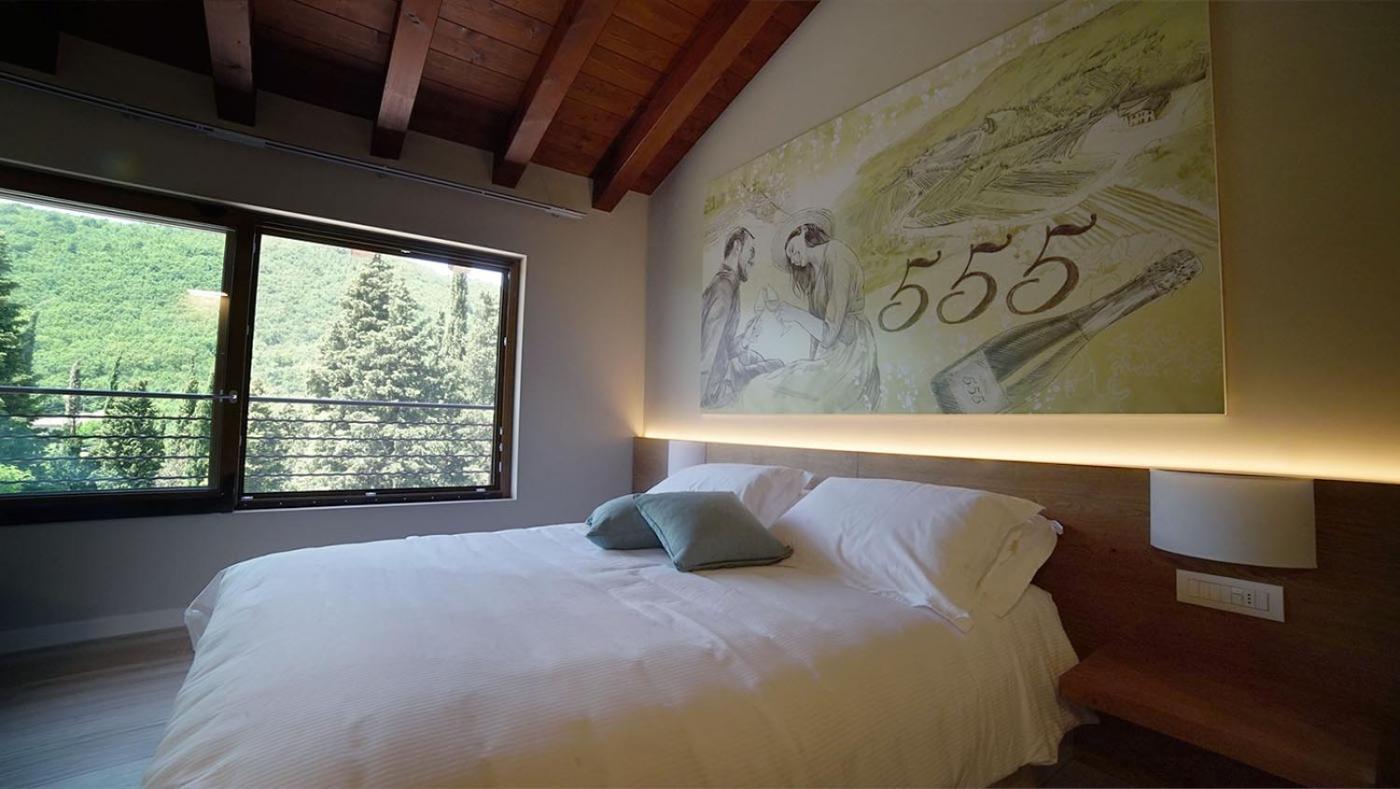 Deluxe Double Room (2 Adults + 1 Child) photo 2